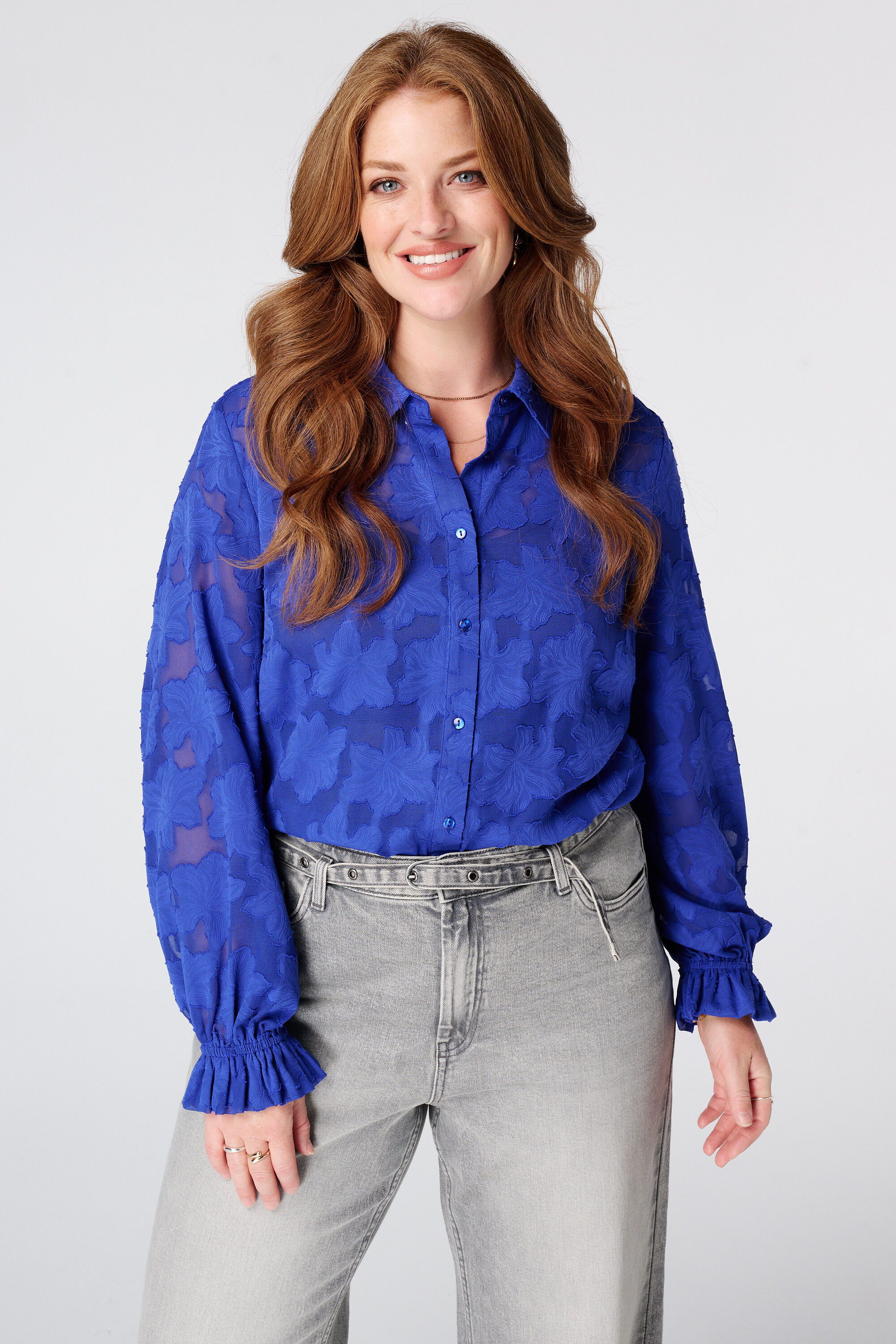Transparente Bluse mit Blumenstruktur image number 0