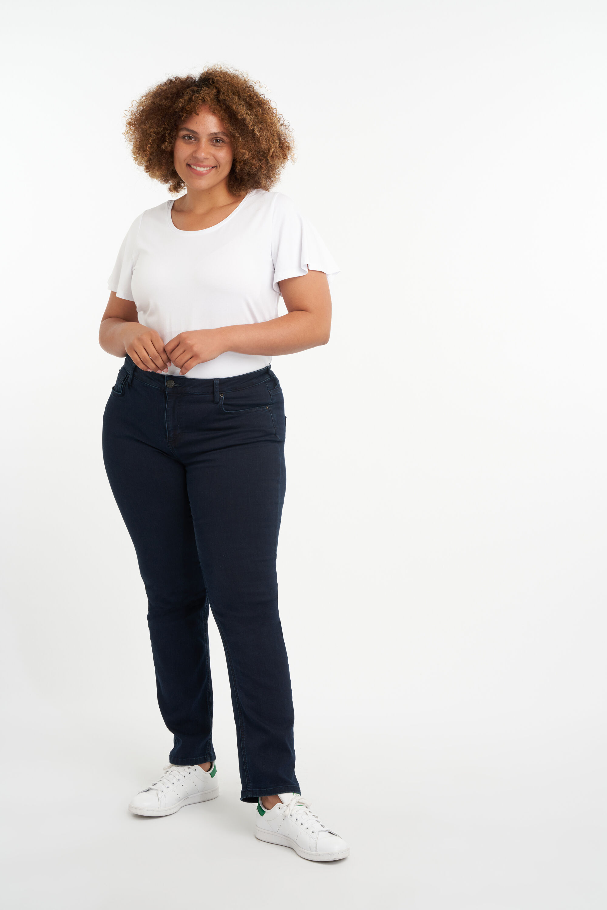 LILY Jeans mit geradem Bein image number 4