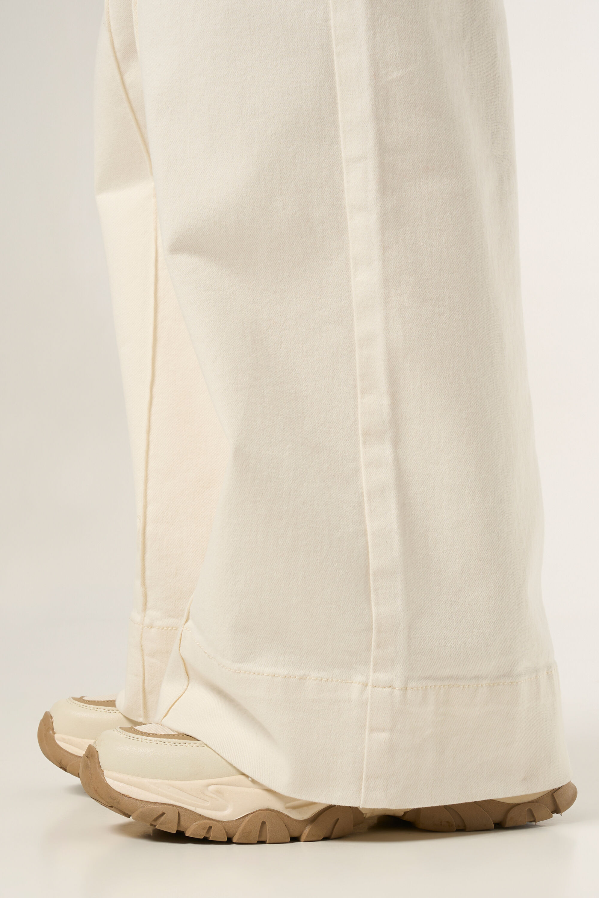 Jeans mit weitem Bein image number 4