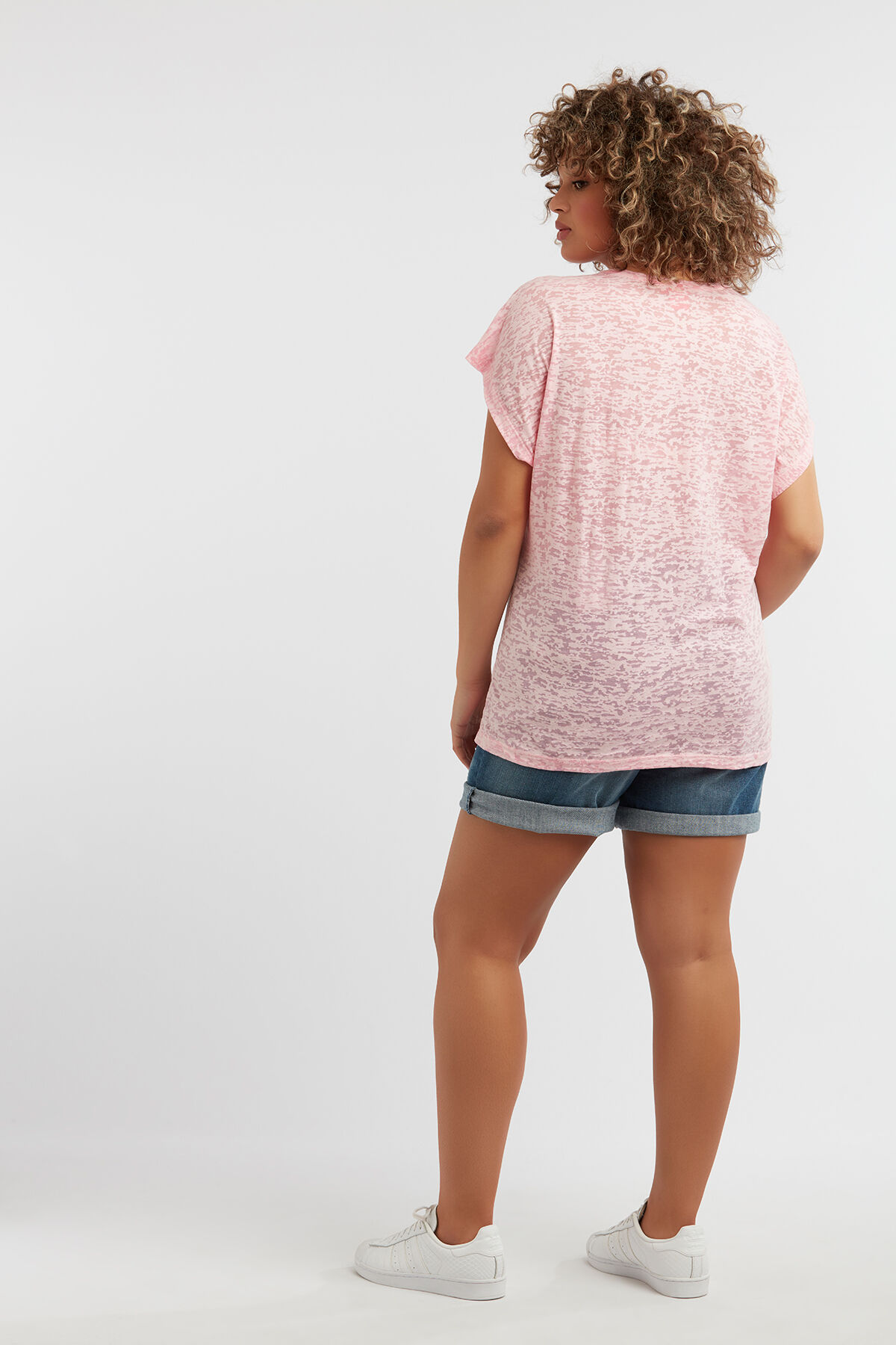 T-Shirt mit Print image number 6