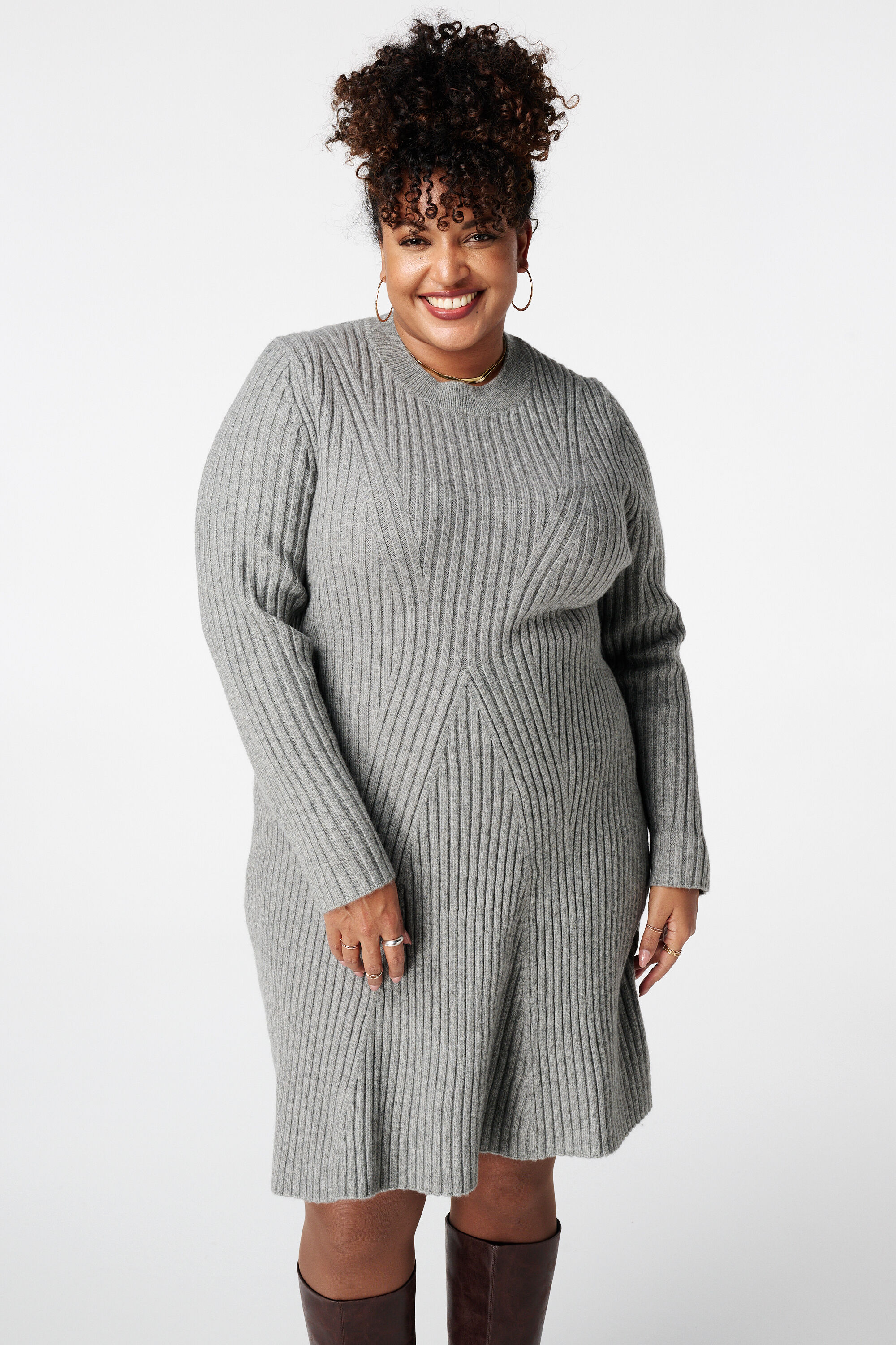 Strickkleid in Fit & Flare-Form image number 5