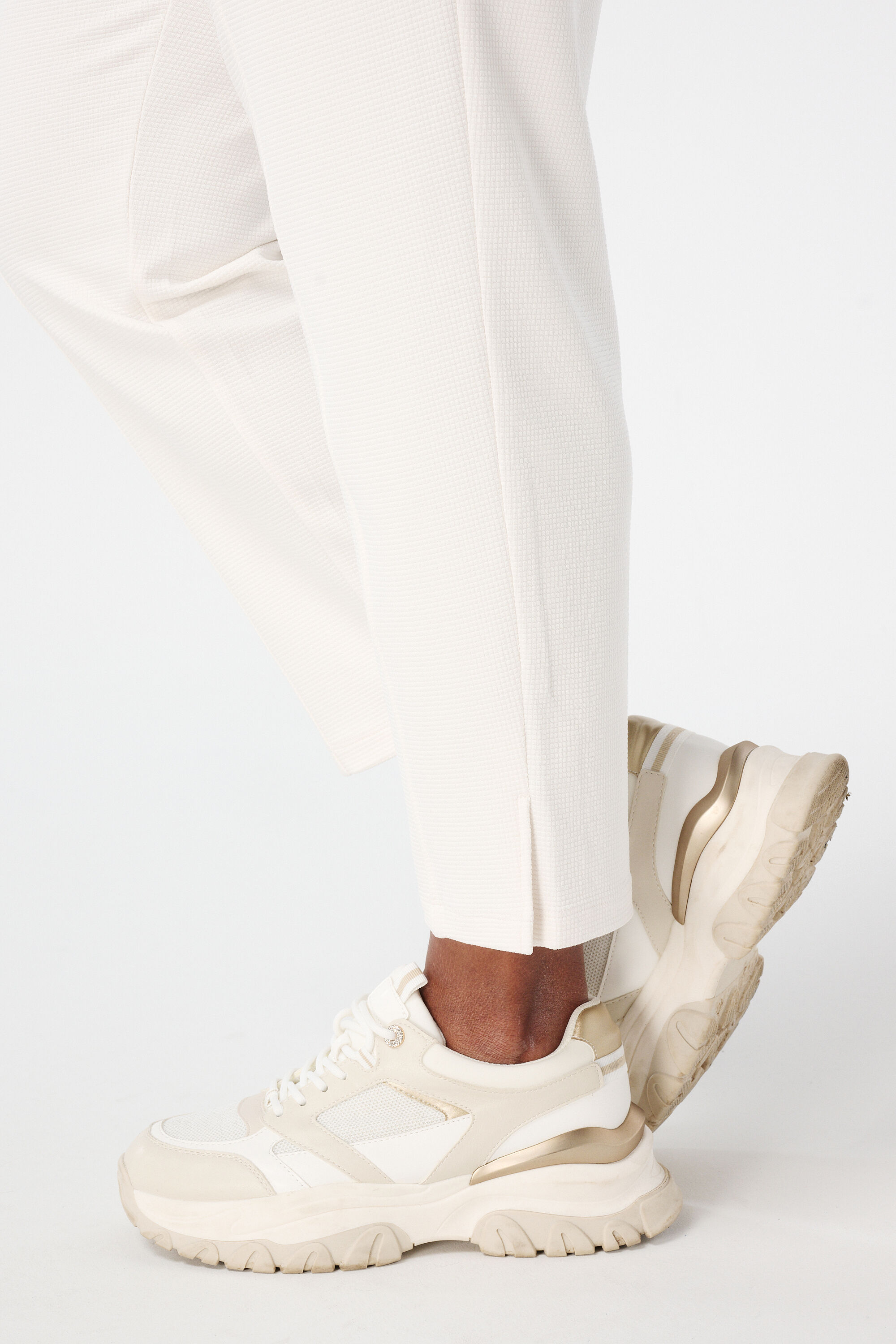 Hose mit elastischem Bund image number 4