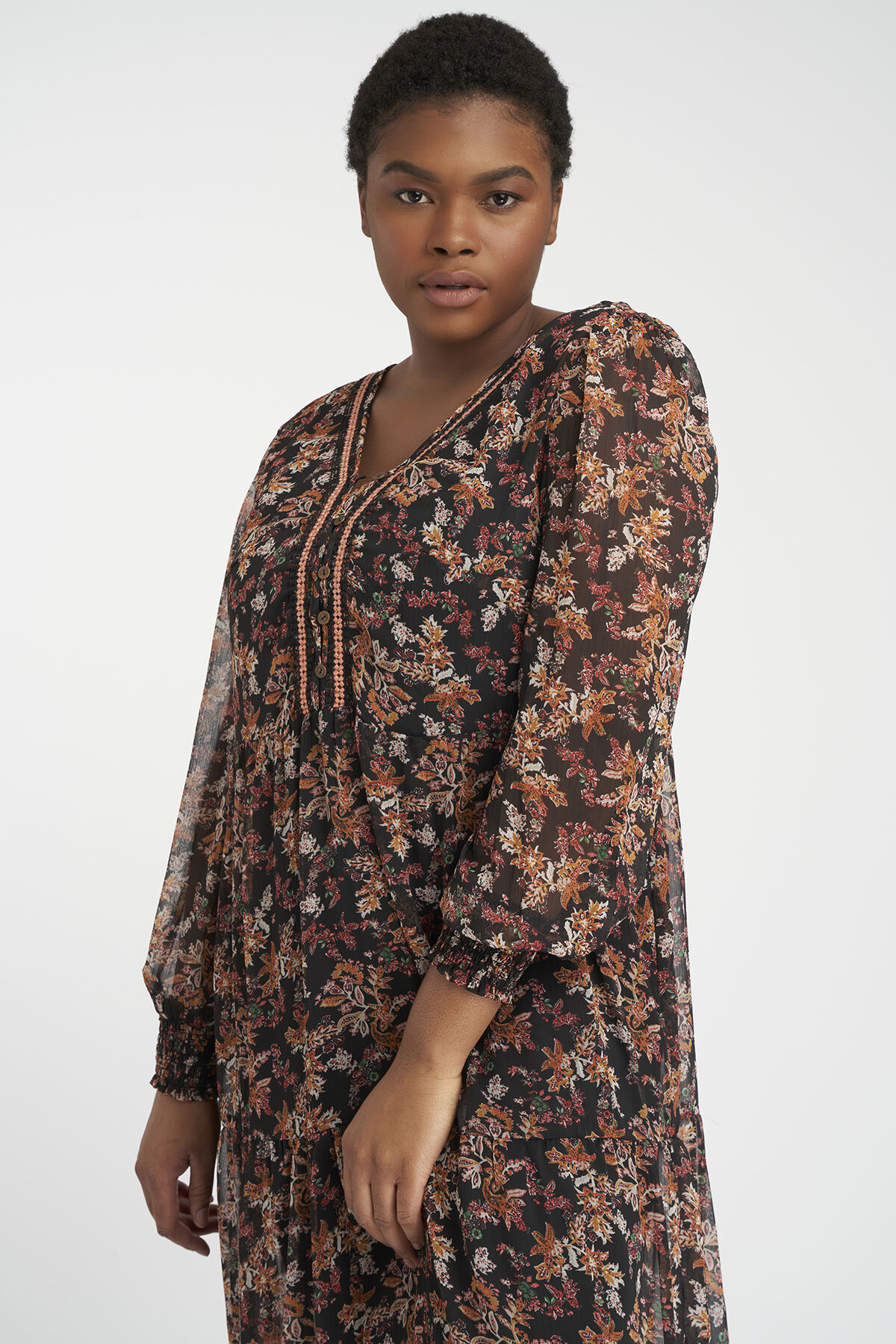 Langes Kleid mit Blumen-Print image number 5