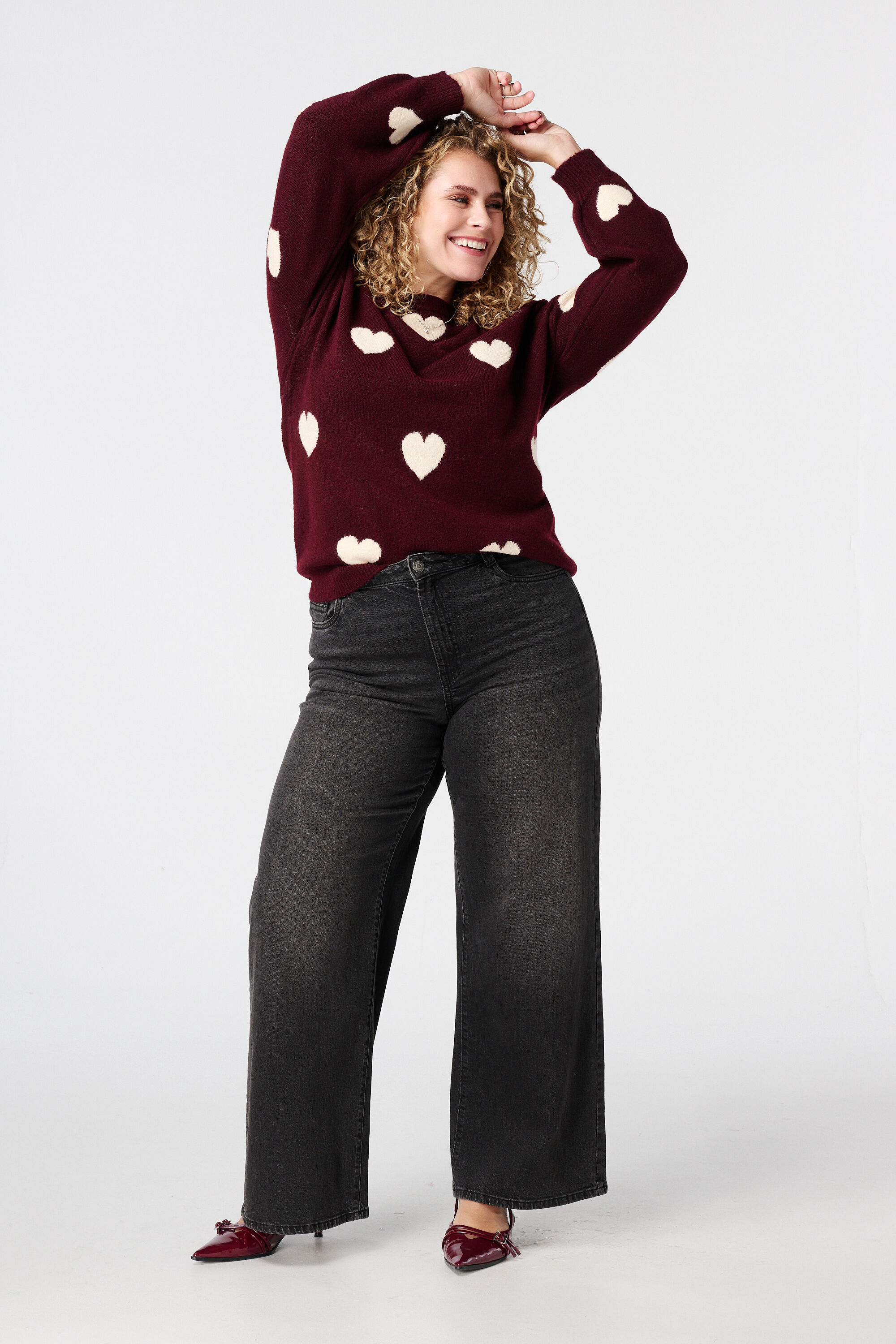 Gestrickter Pullover mit Herzmuster image number 5