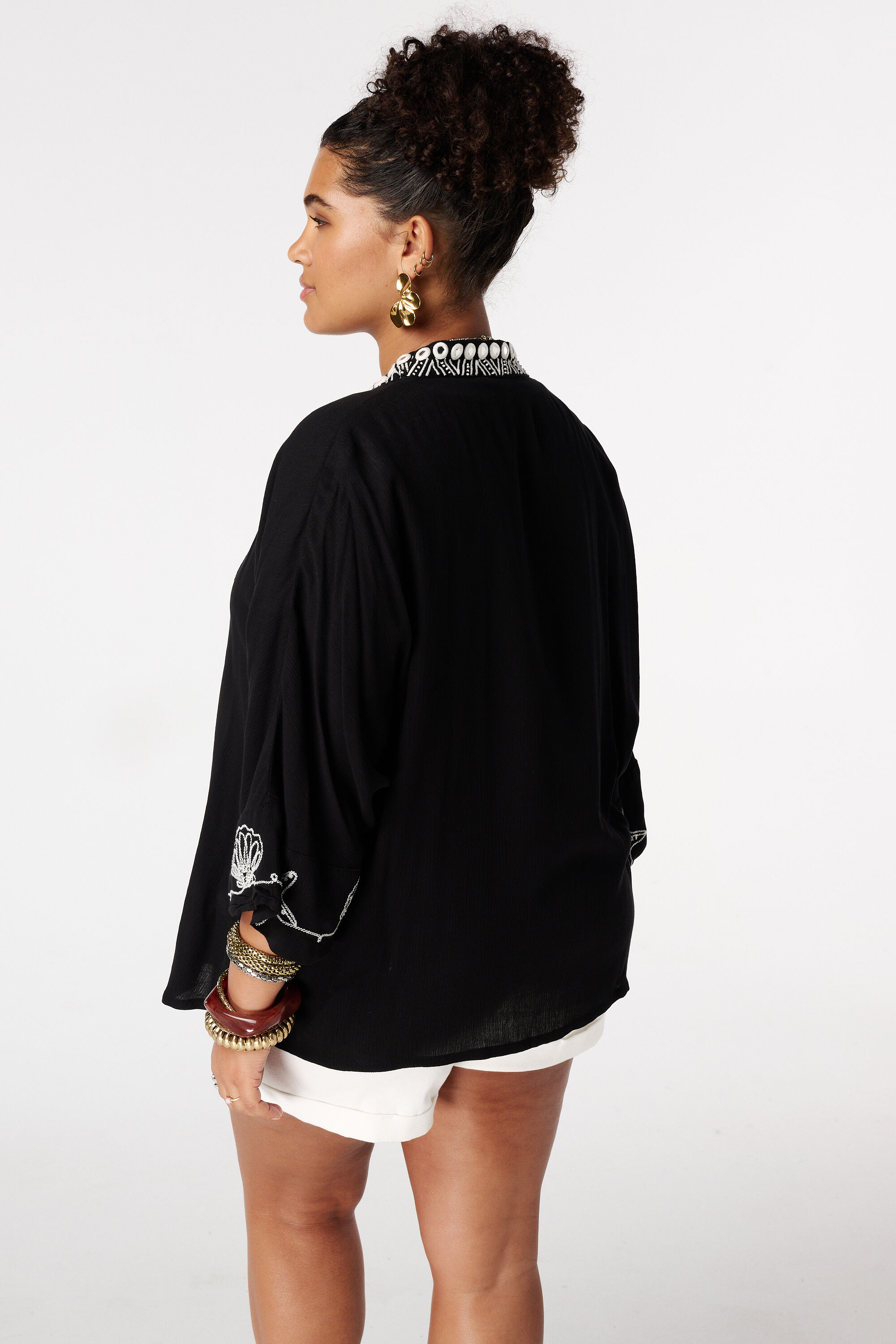 Kimono mit Stickerei image number 3