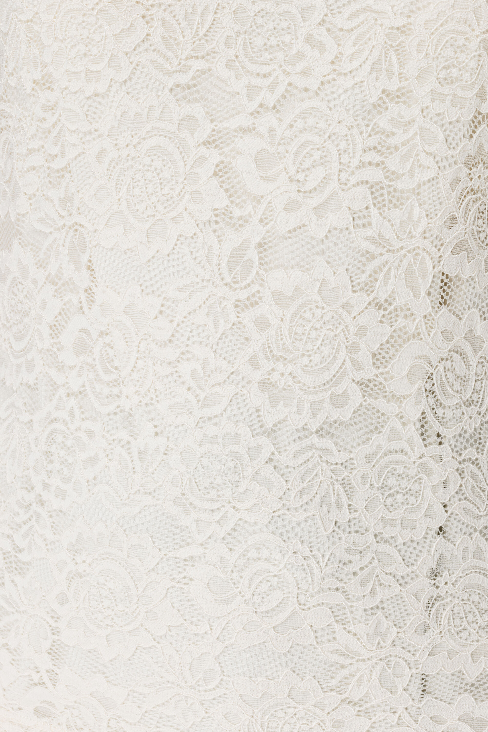 Lace top with long sleeves image number 4