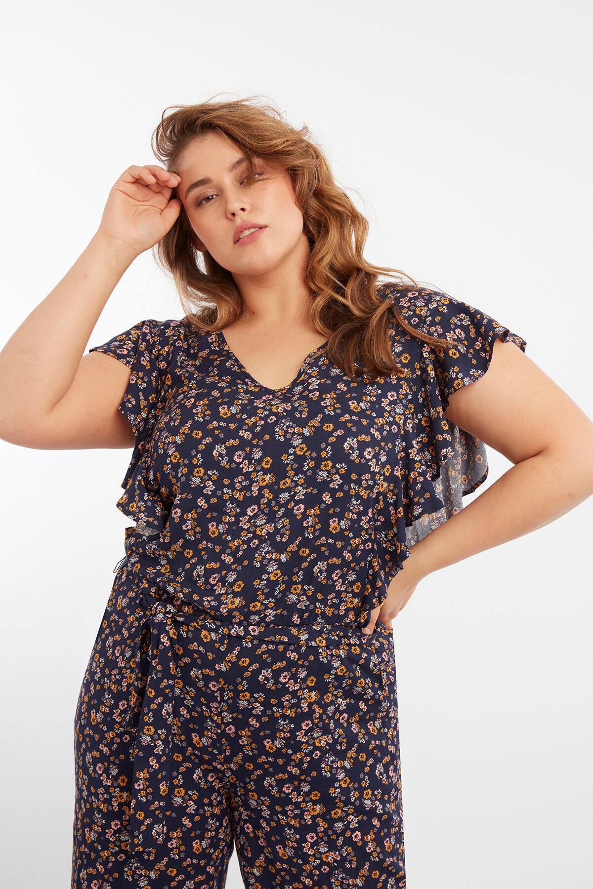 Jumpsuit mit floralem Print image number 4