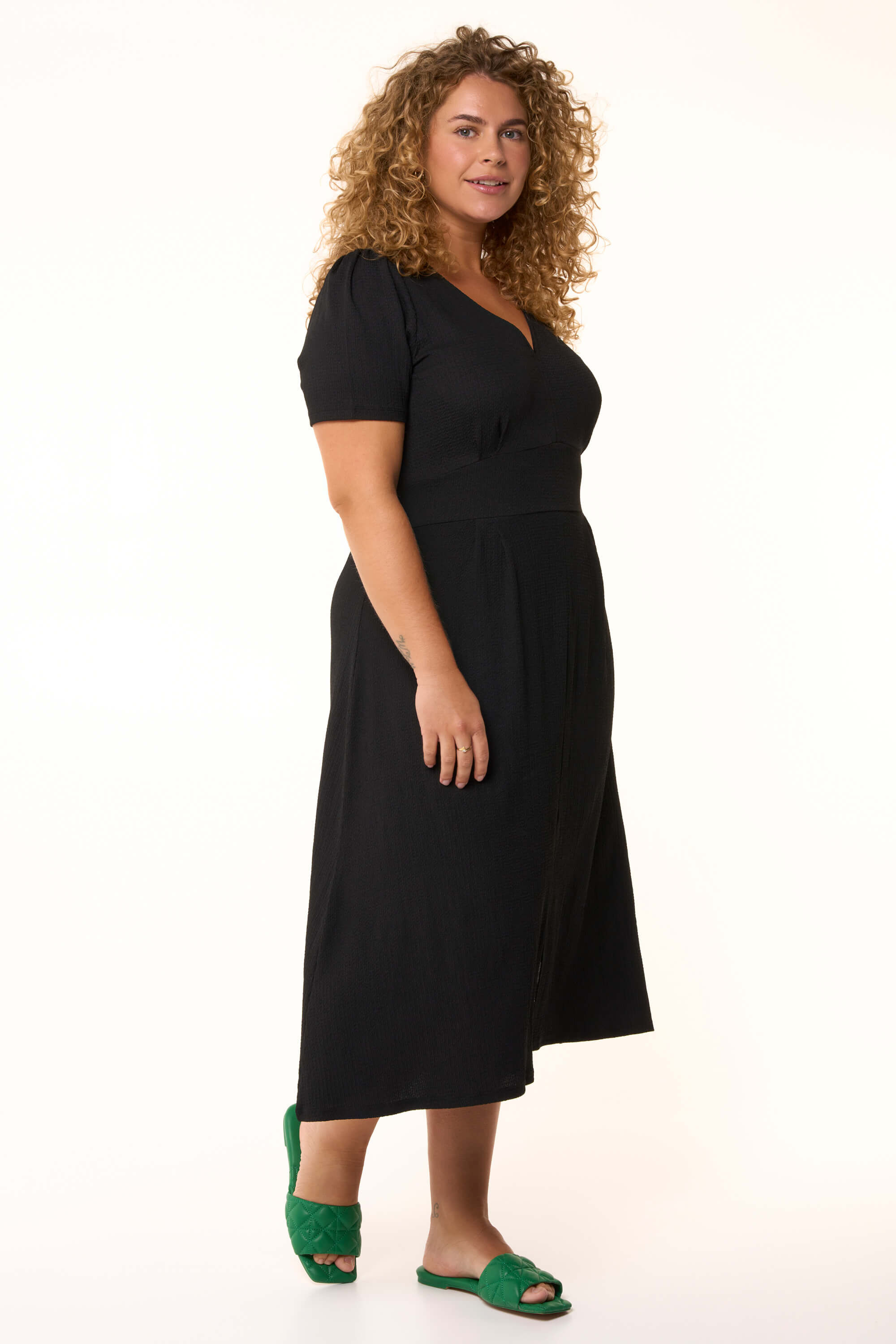 Kleid mit Schlitz image number 7