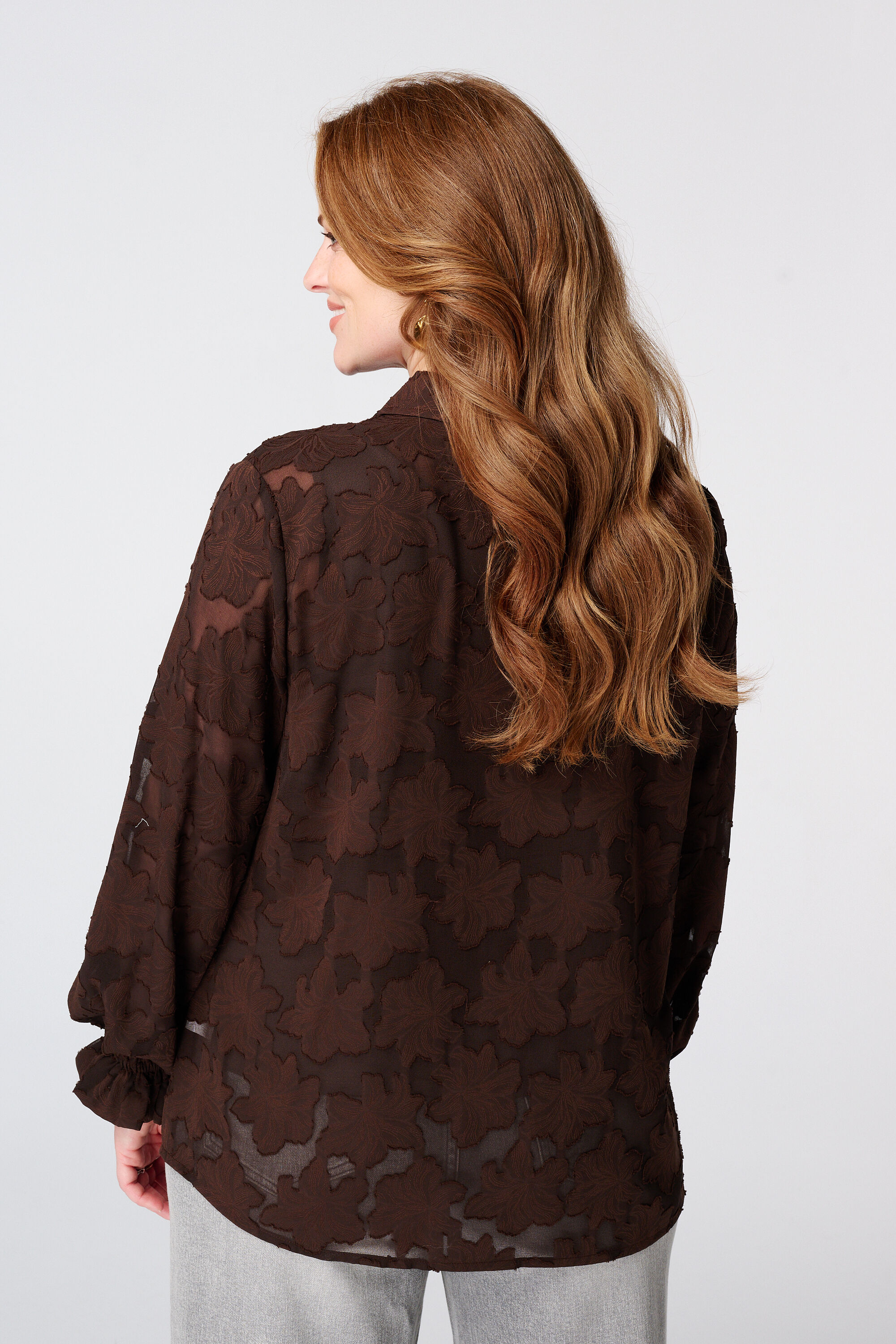 Transparente Bluse mit Blumenstruktur image number 3