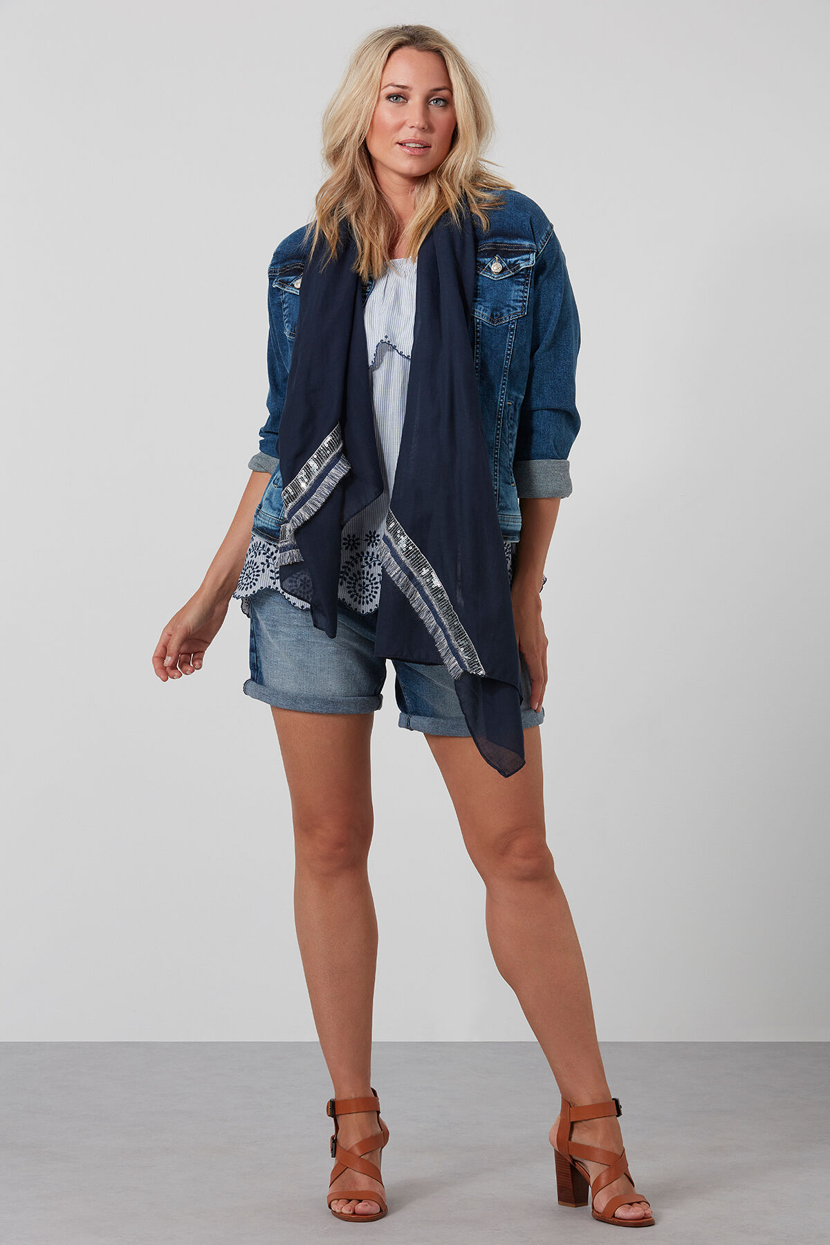 Jeansjacke image number 3