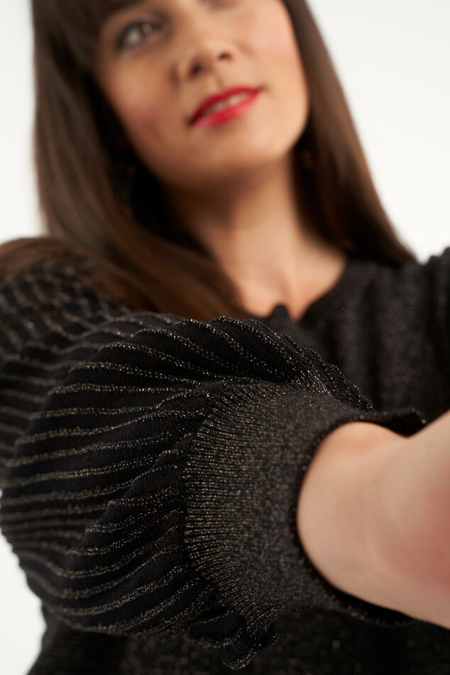 Pullover mit Glitzerdetail image number 4