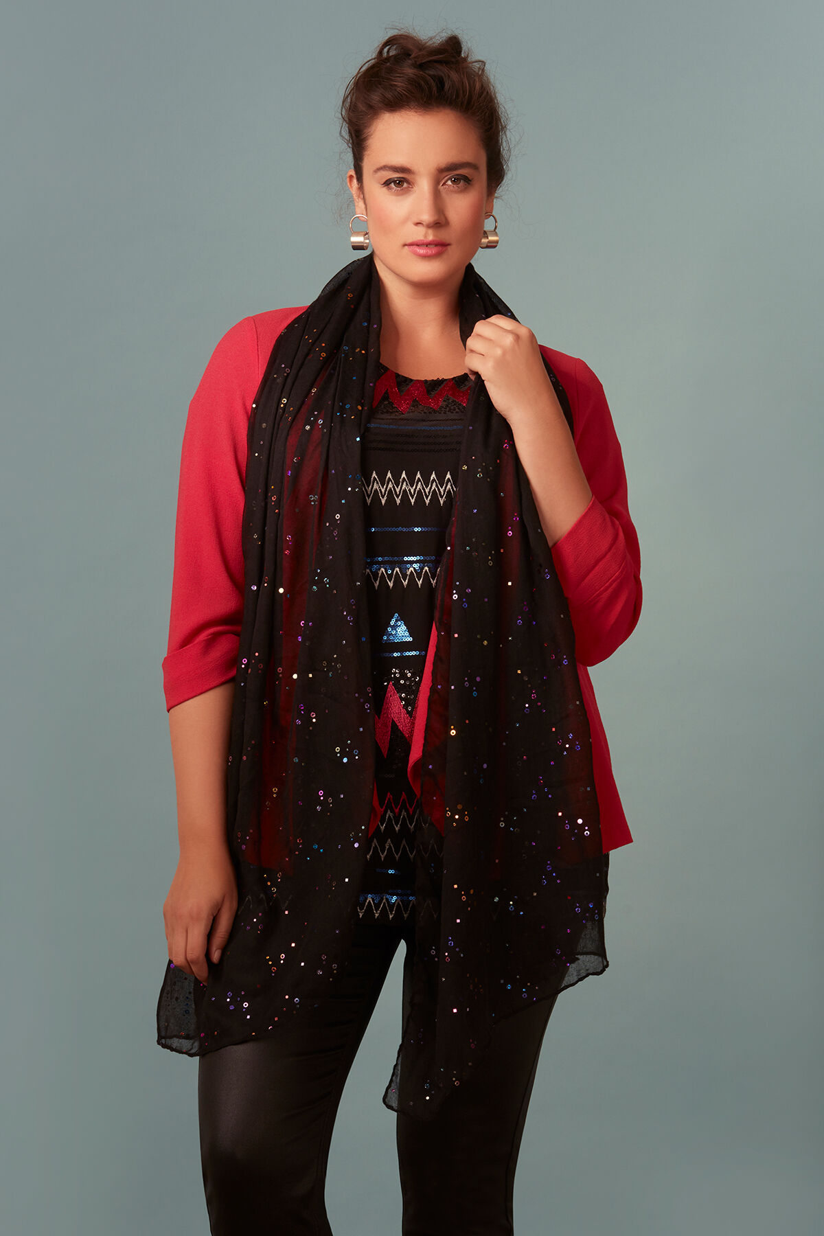 Schal mit Pailletten image number 0