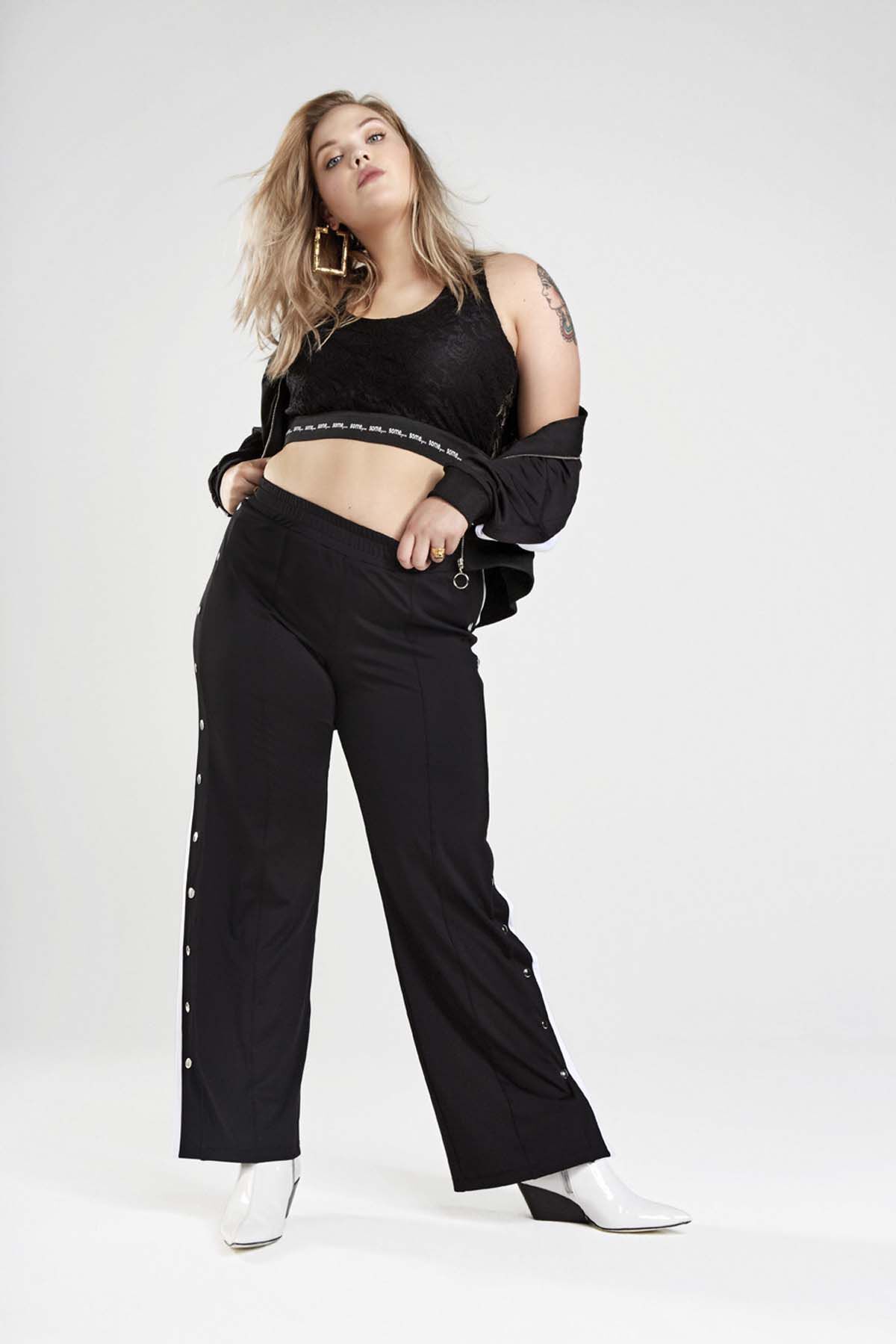 Sportive Hose mit Druckkn&ouml;pfen image number 4