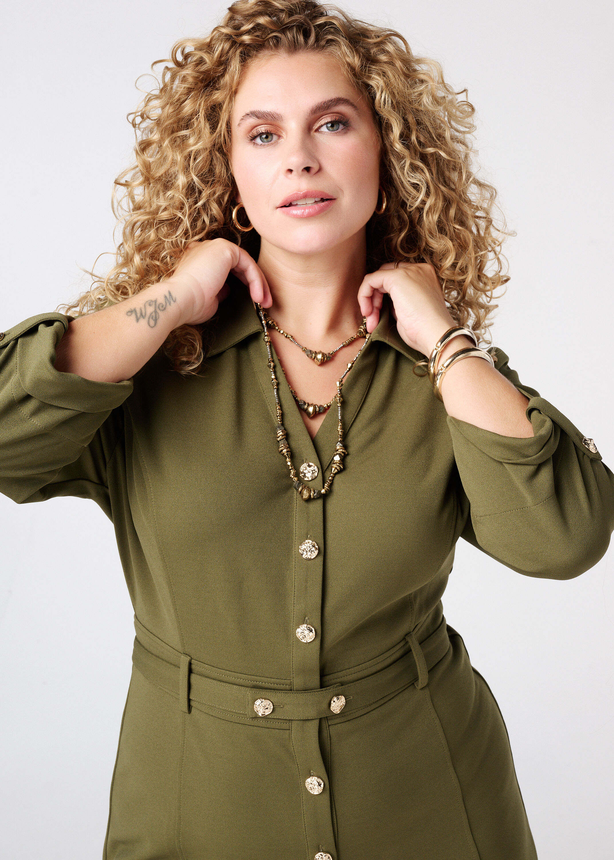 Kleid mit Zierkn&ouml;pfen image number 4