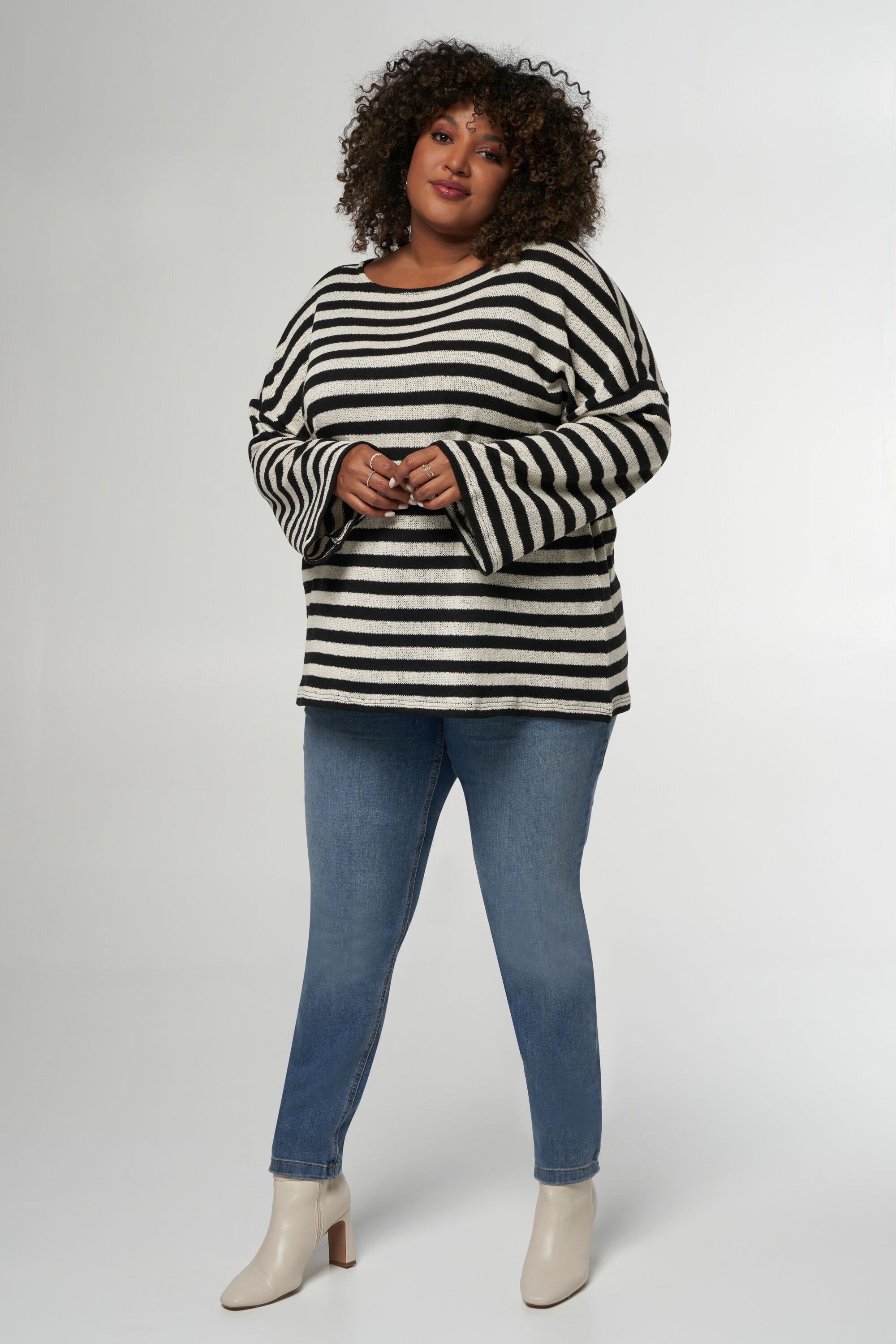 Top mit langen und ausgestellten &Auml;rmeln image number 6