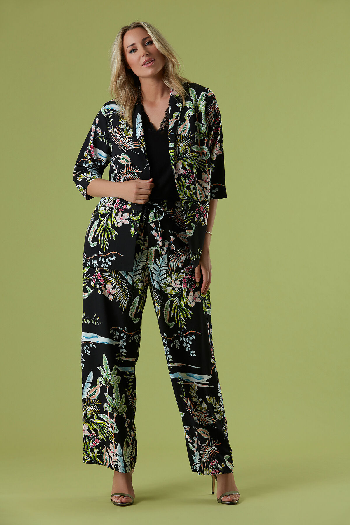 Blazer mit floralem Print image number 5