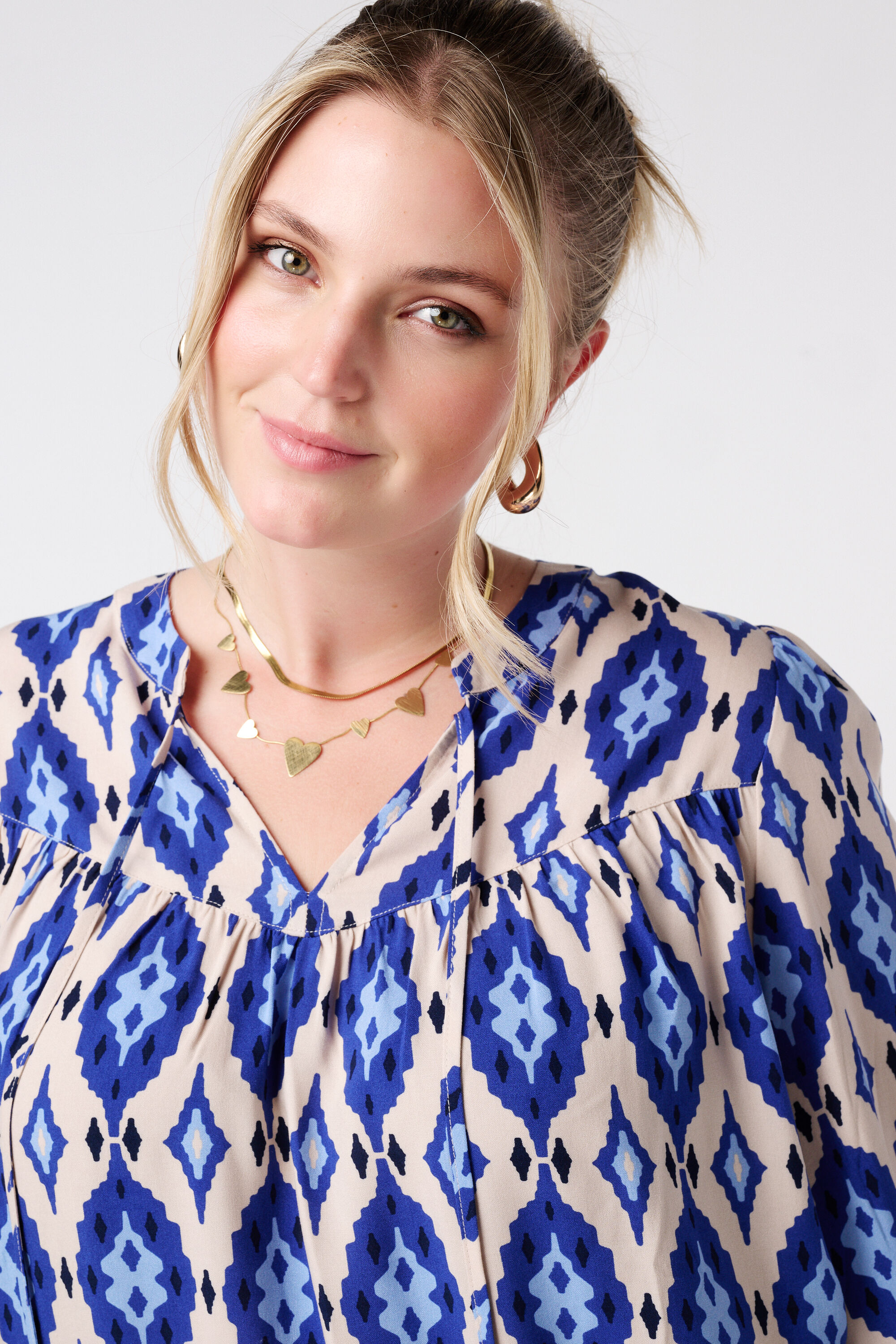 Bluse mit Print und Spulen image number 4