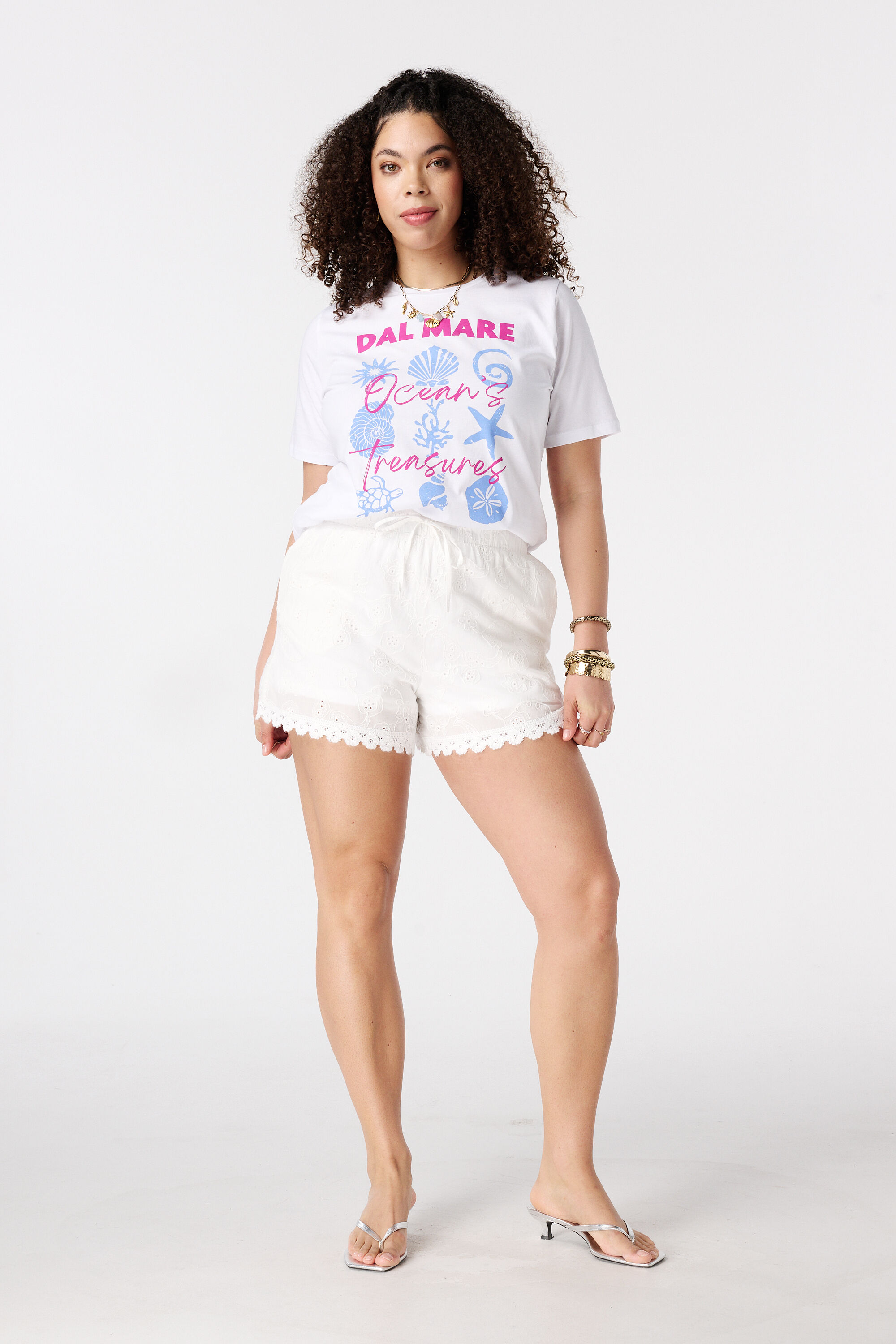 Short mit Spitze image number 0