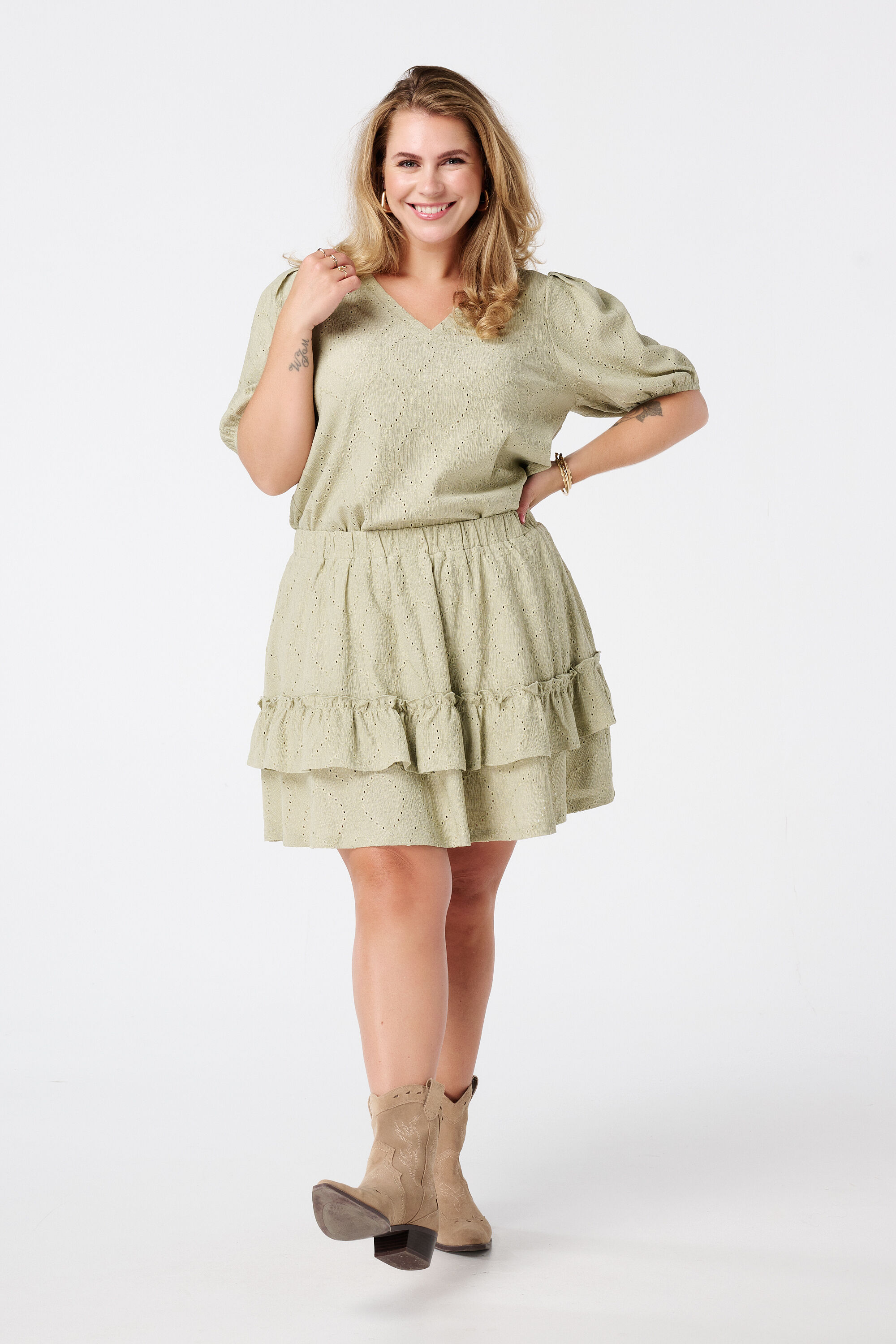 Top mit Broderie-Look image number 5