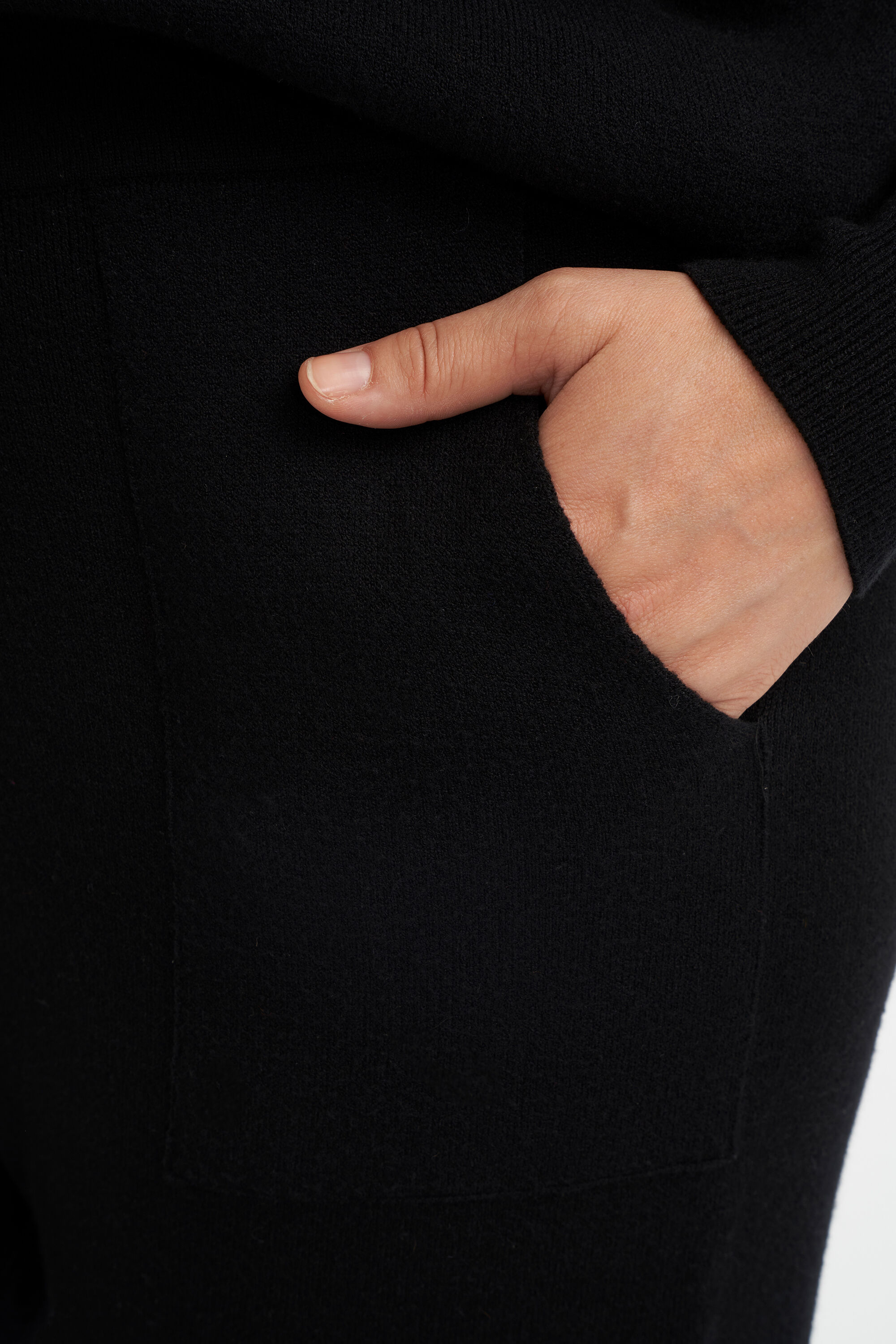 Bequeme Feinstrickhose image number 5