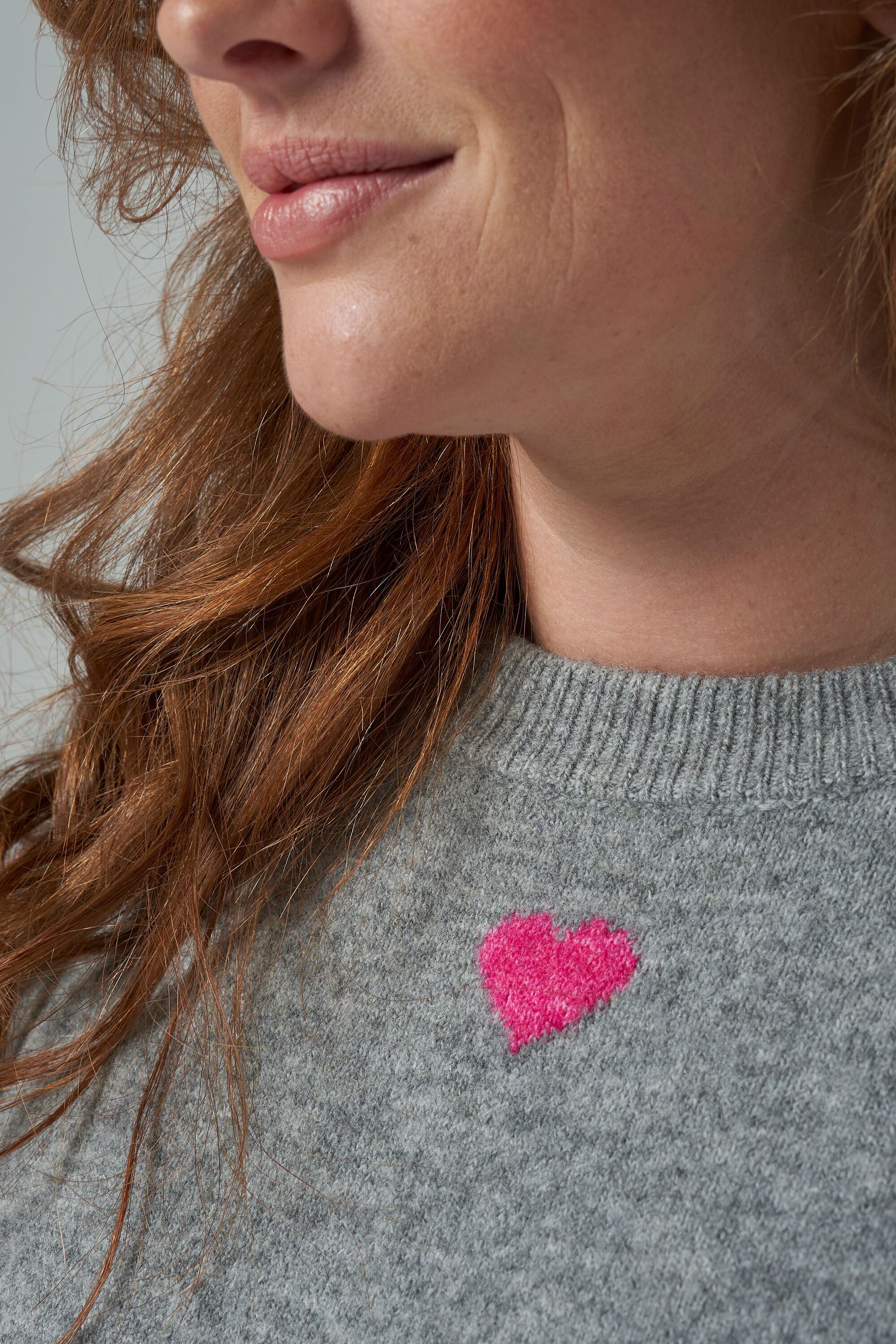 Pullover mit Herzmuster image number 4