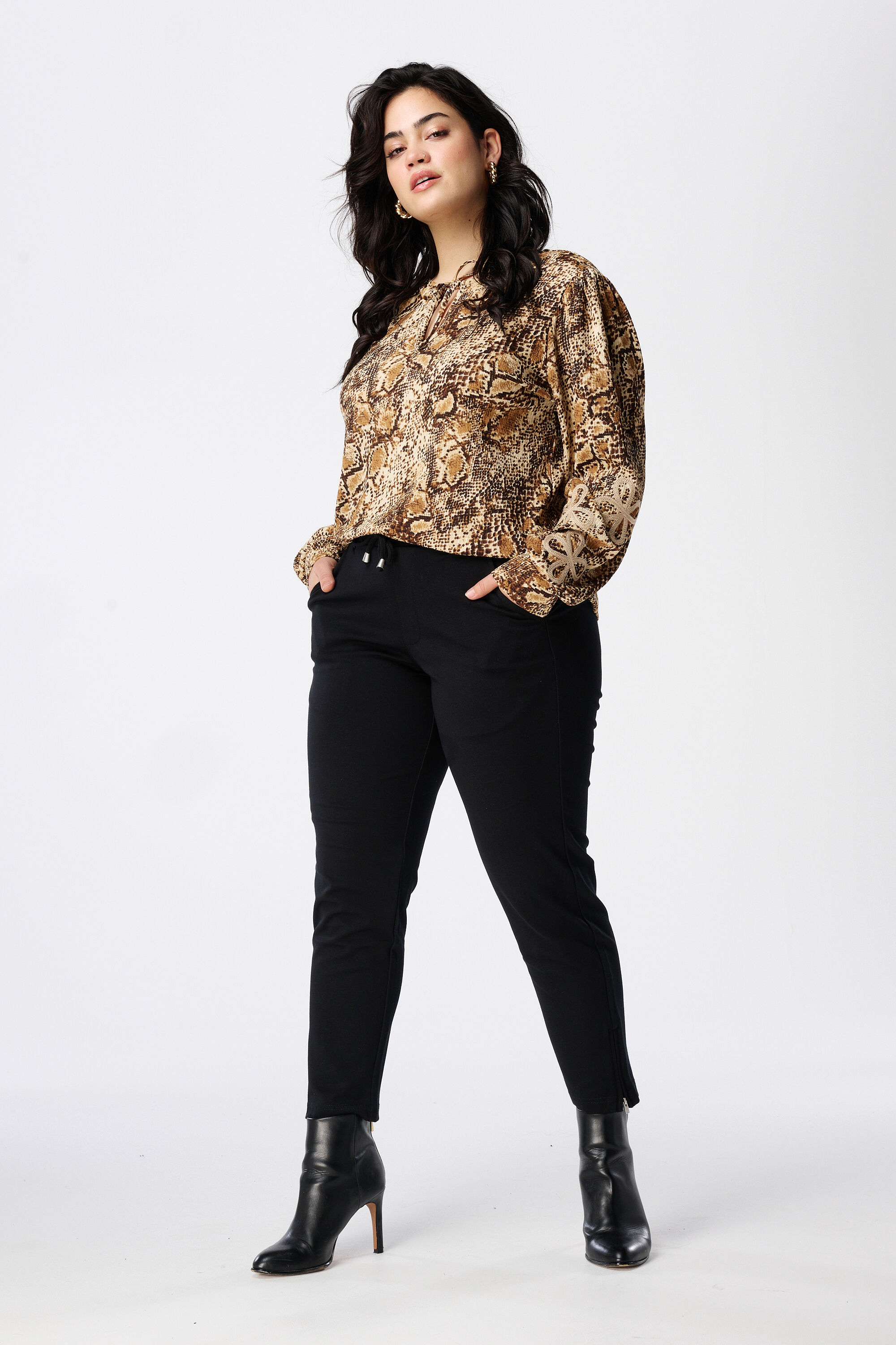 Top mit Verzierungen an den &Auml;rmeln  image number 5