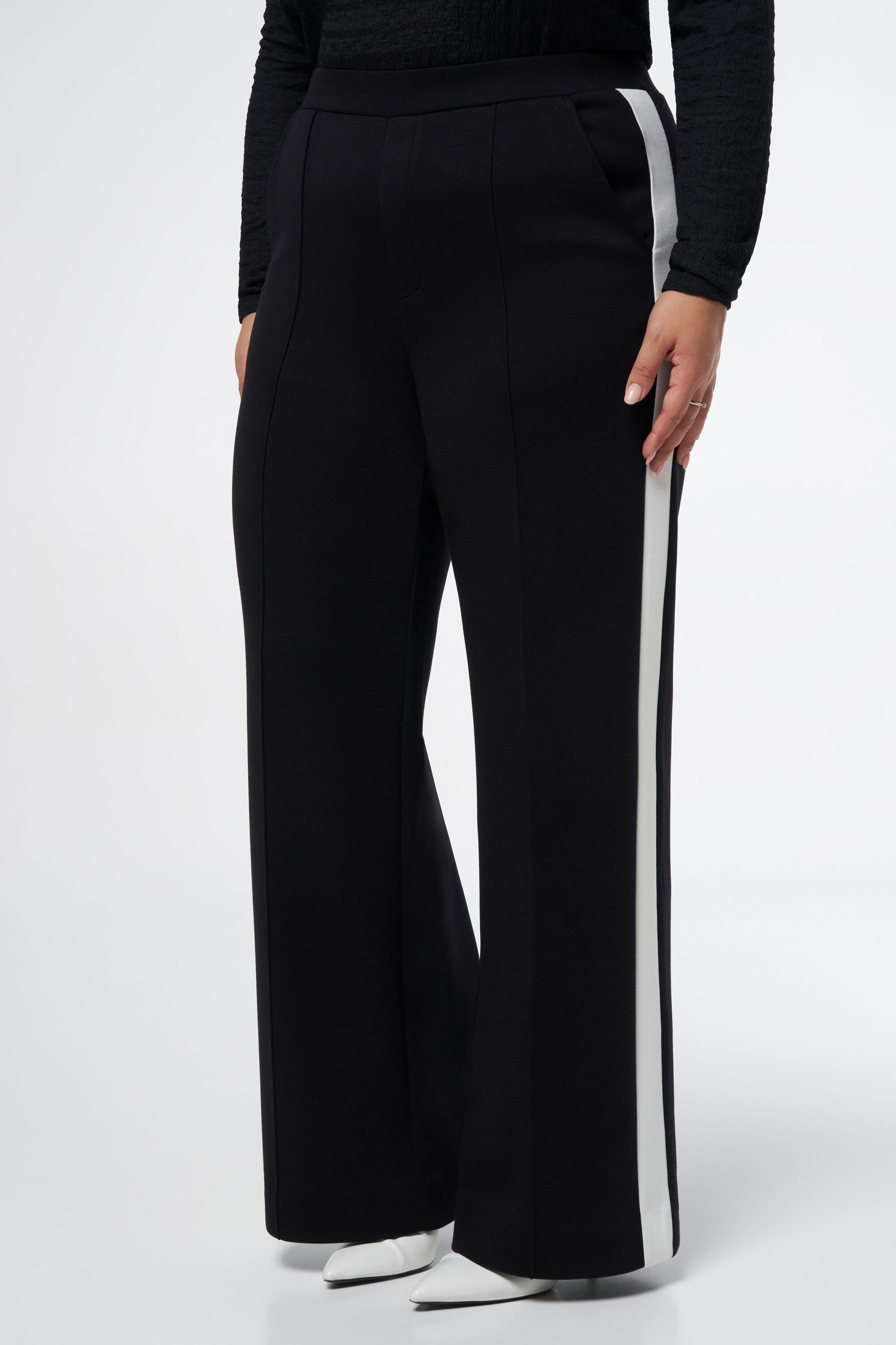 Sportliche Hose image number 5