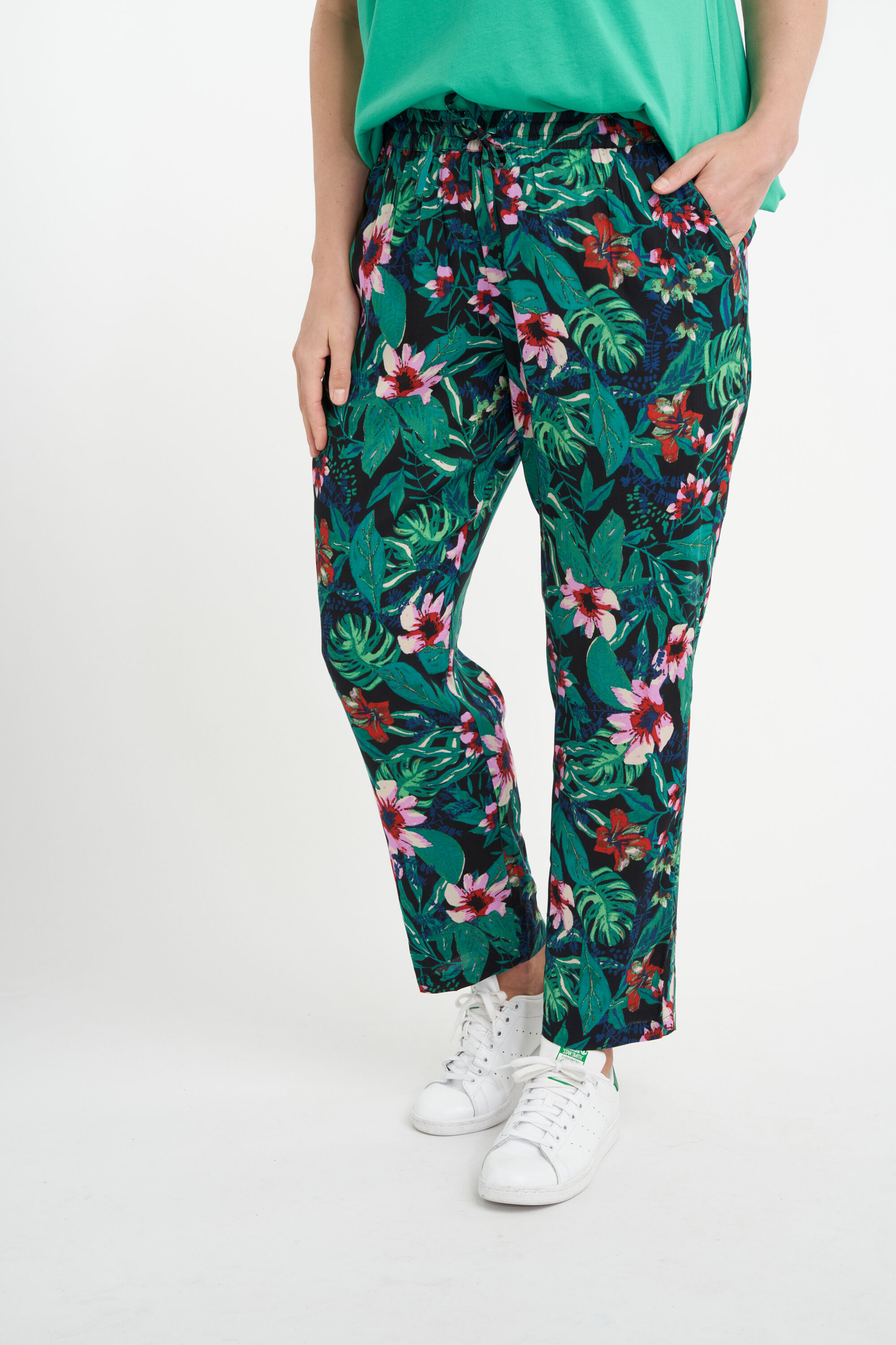 Weit geschnittene Hose  image number 0