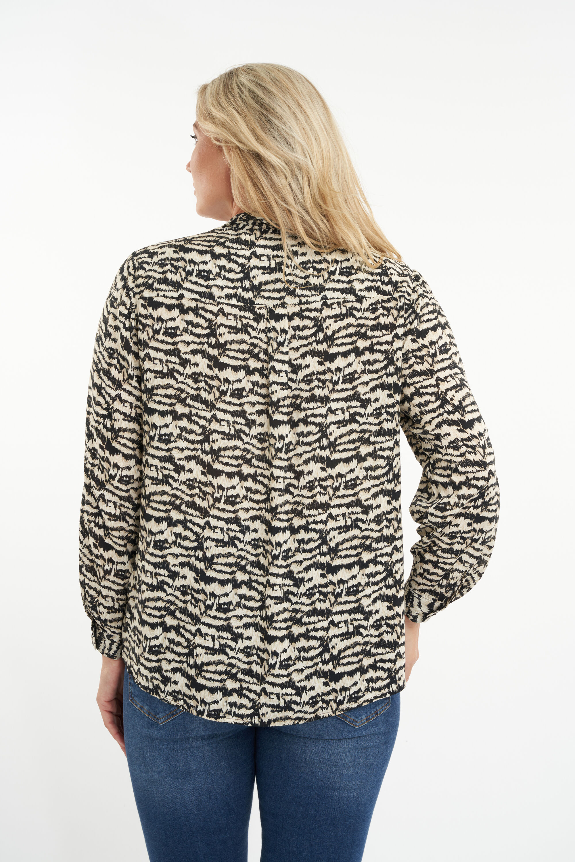Bluse mit Zebra-Print. image number 3