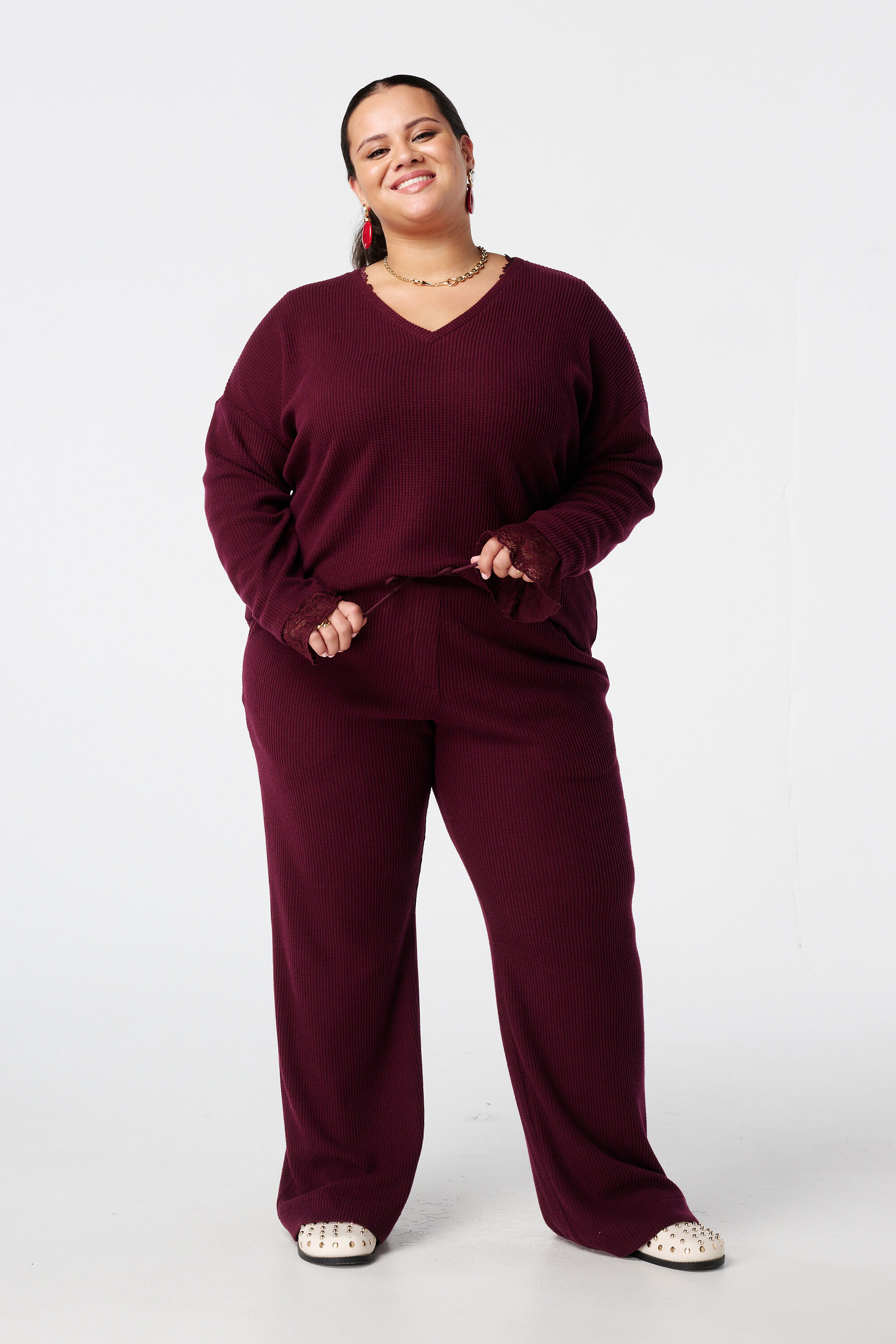 Gerade Hose mit elastischem Bund