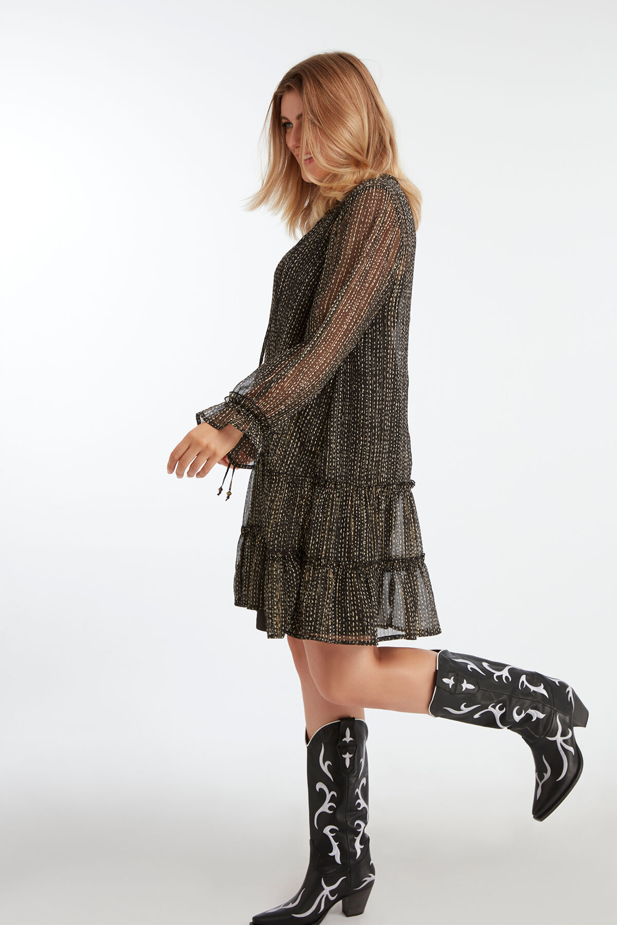 Halb-transparentes Kleid image number 4