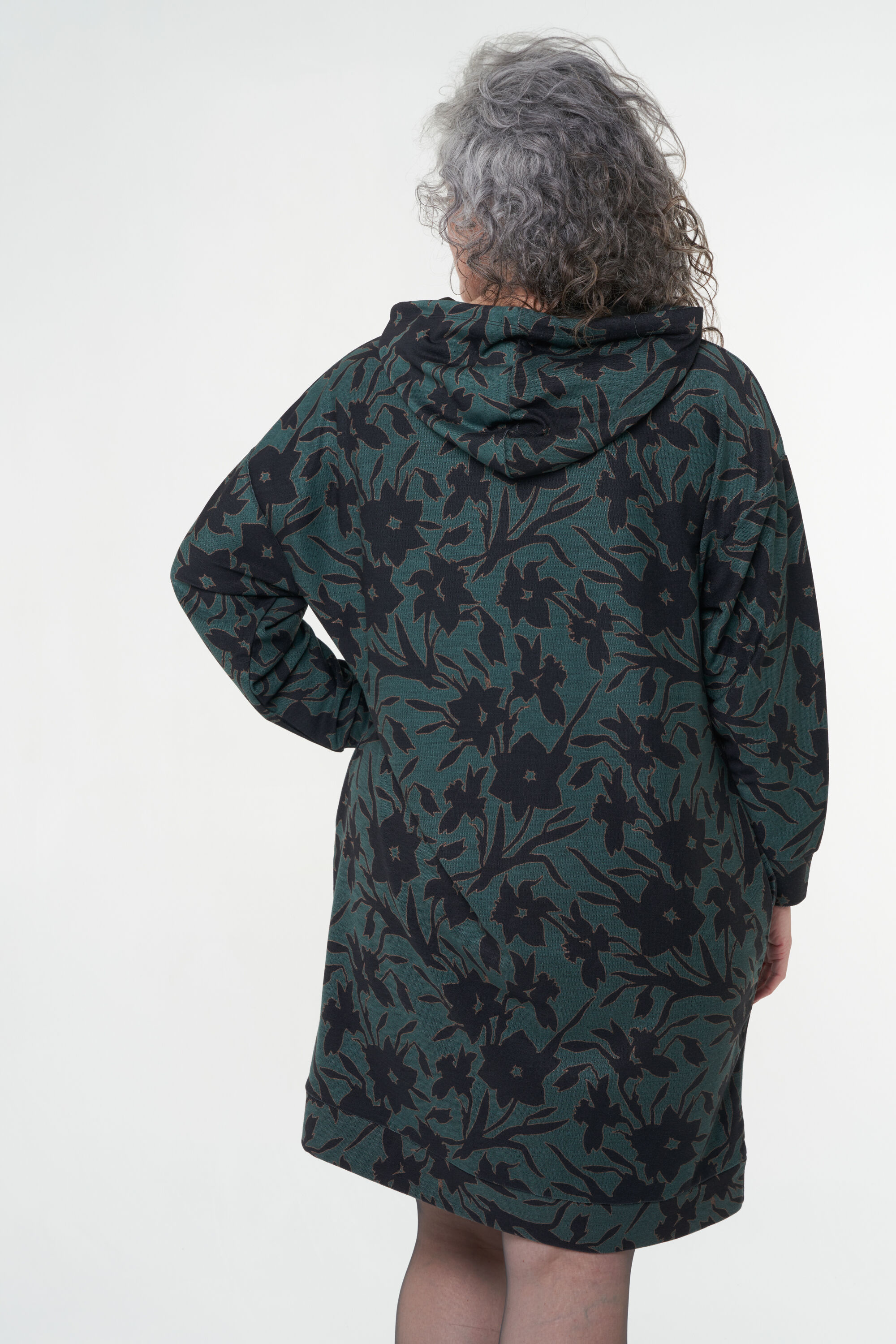 Pulloverkleid mit Kapuze image number 4