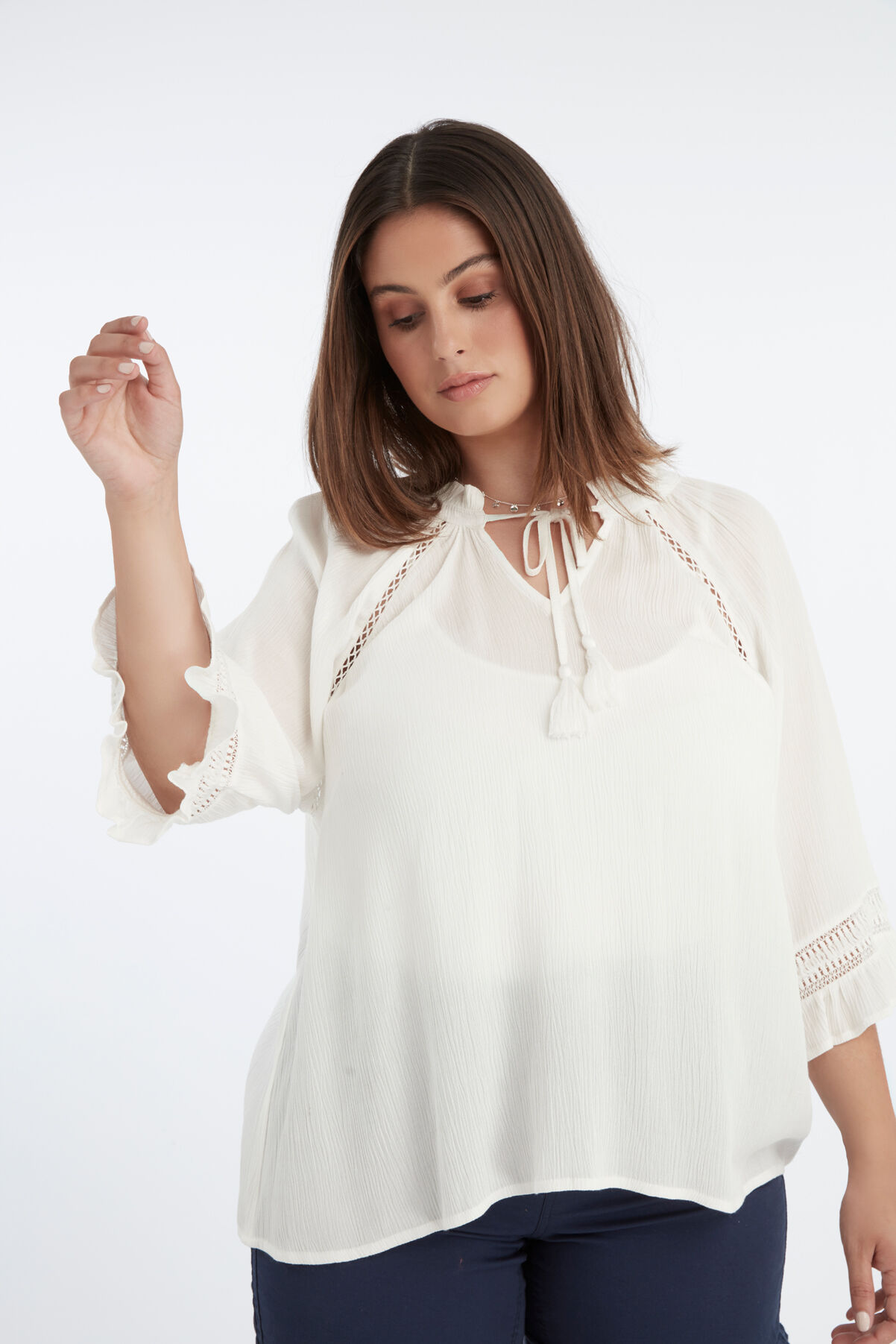 Bluse mit Lochmuster-Details image number 5