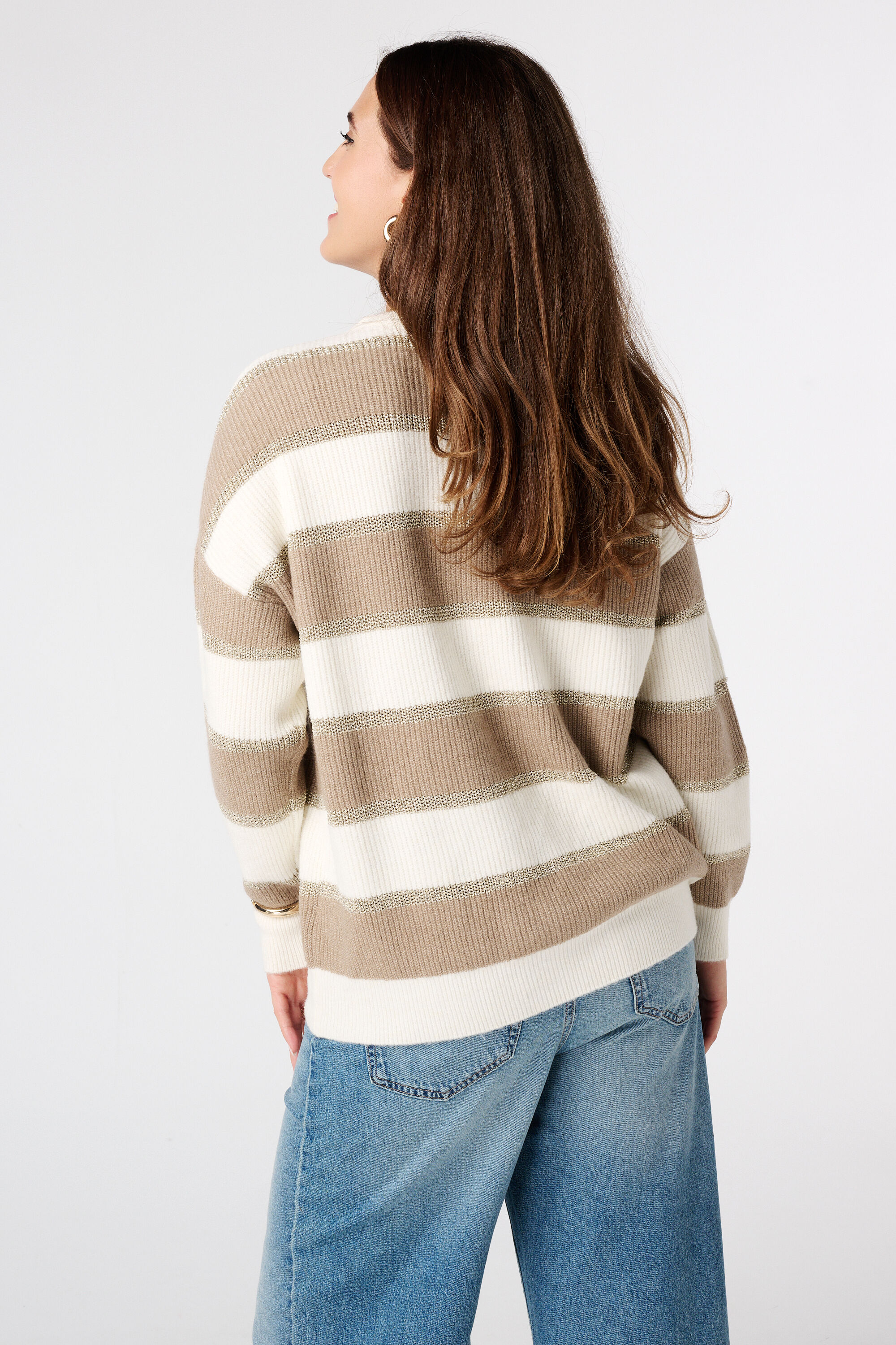 Gestreifter Pullover mit Lurex image number 3