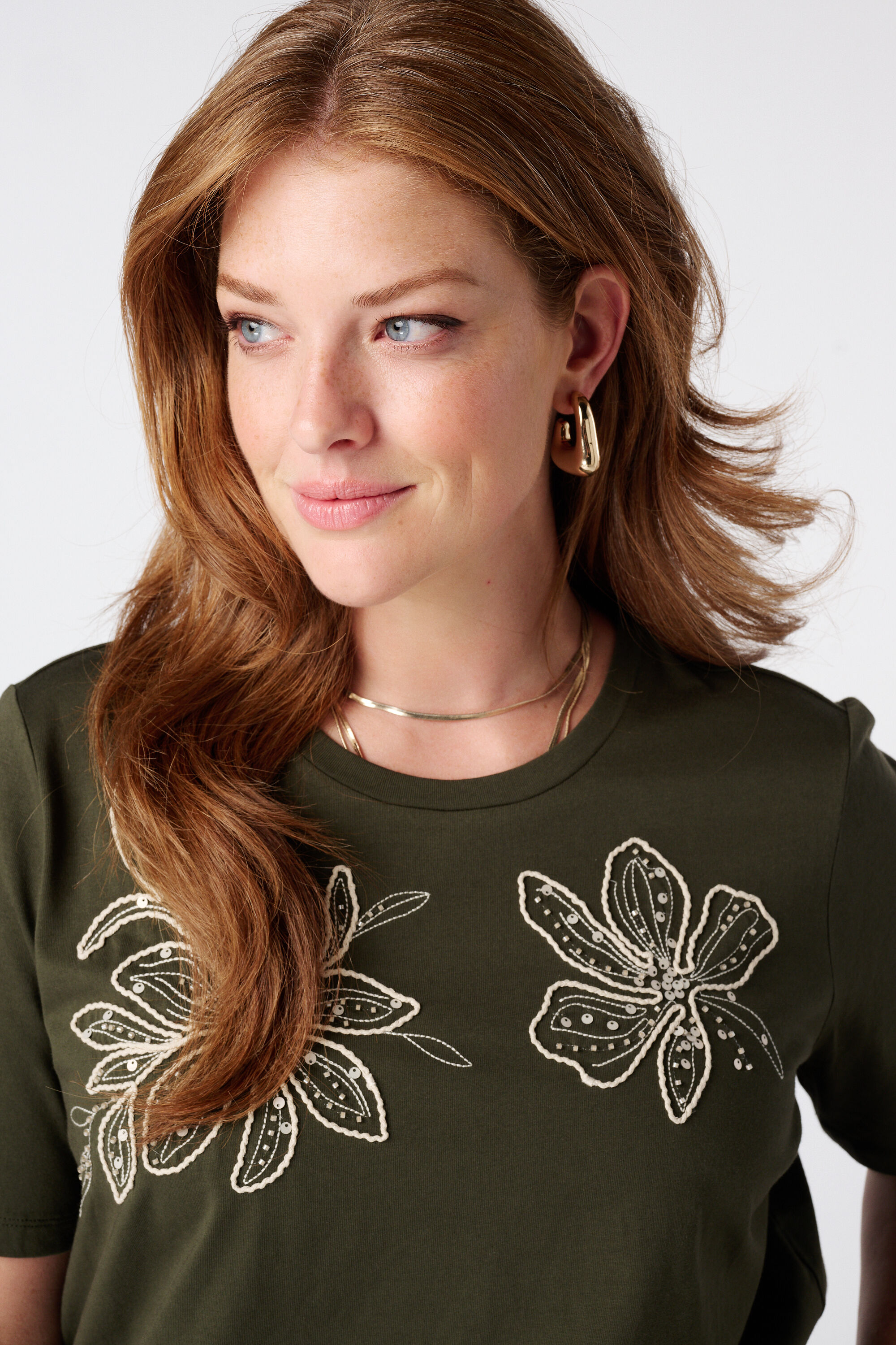 T Shirt mit Perlen image number 4