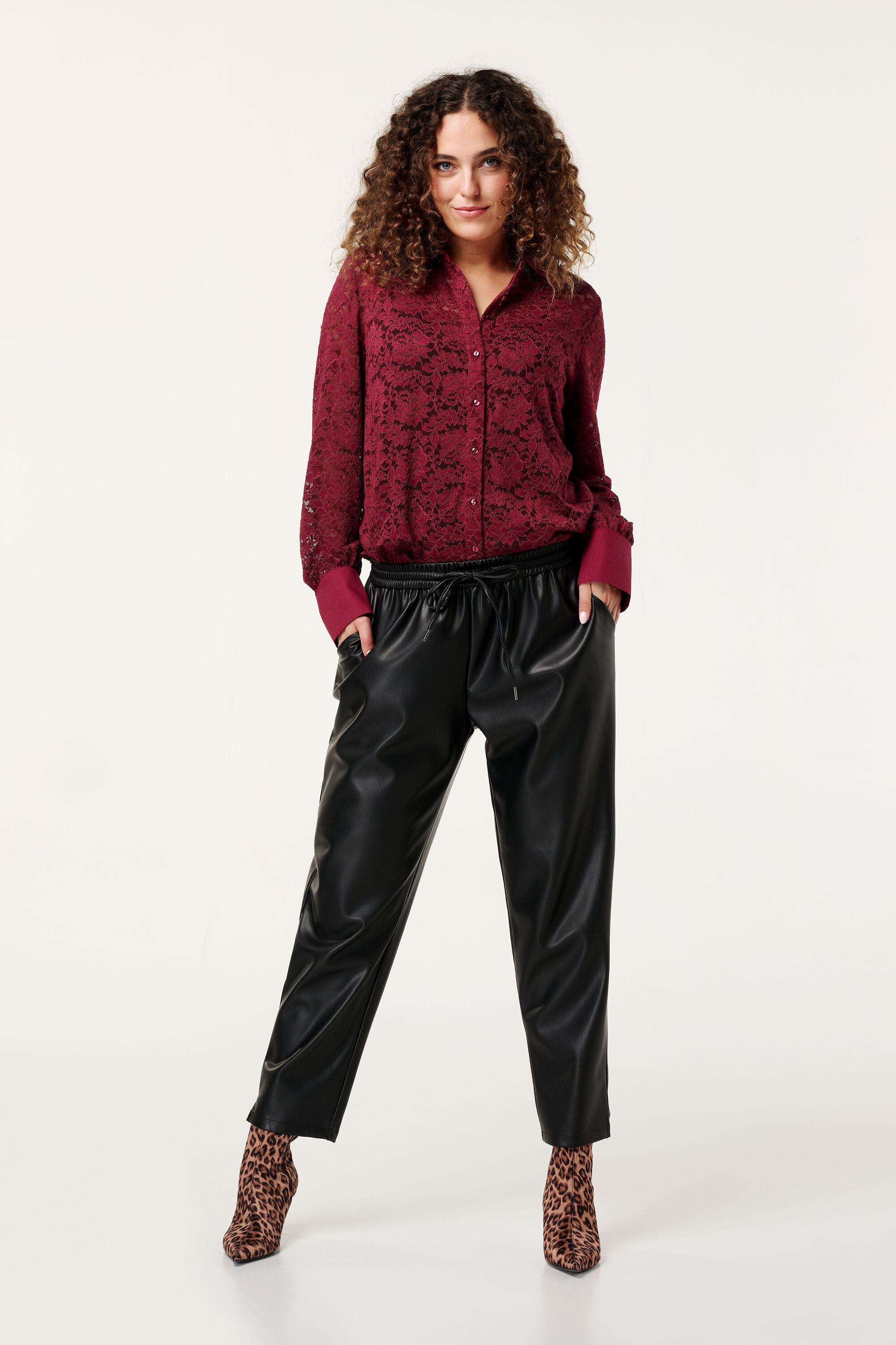 Spitzenbluse image number 5