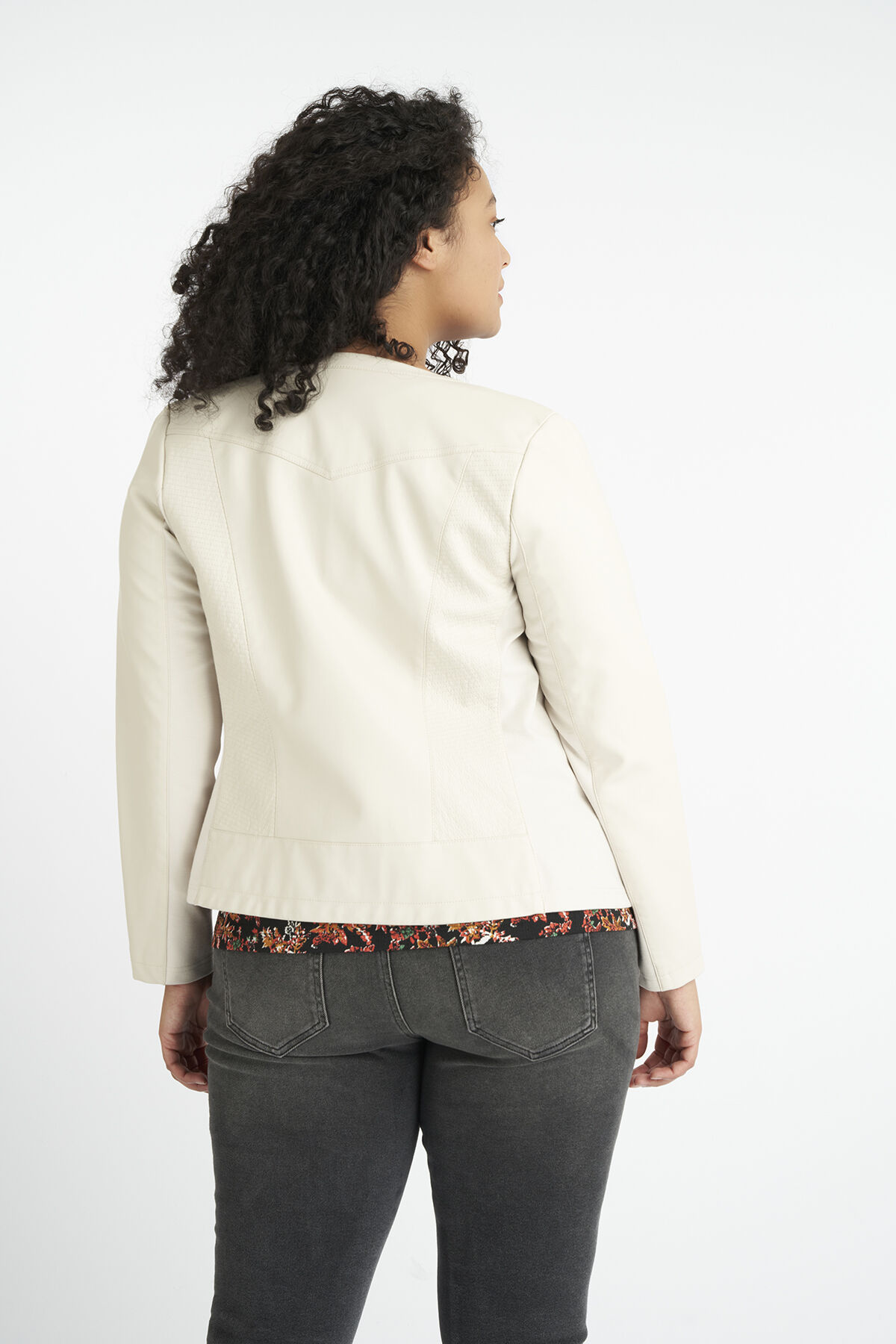 Biker-Jacke aus Kunstleder mit rundem Kragen image number 3