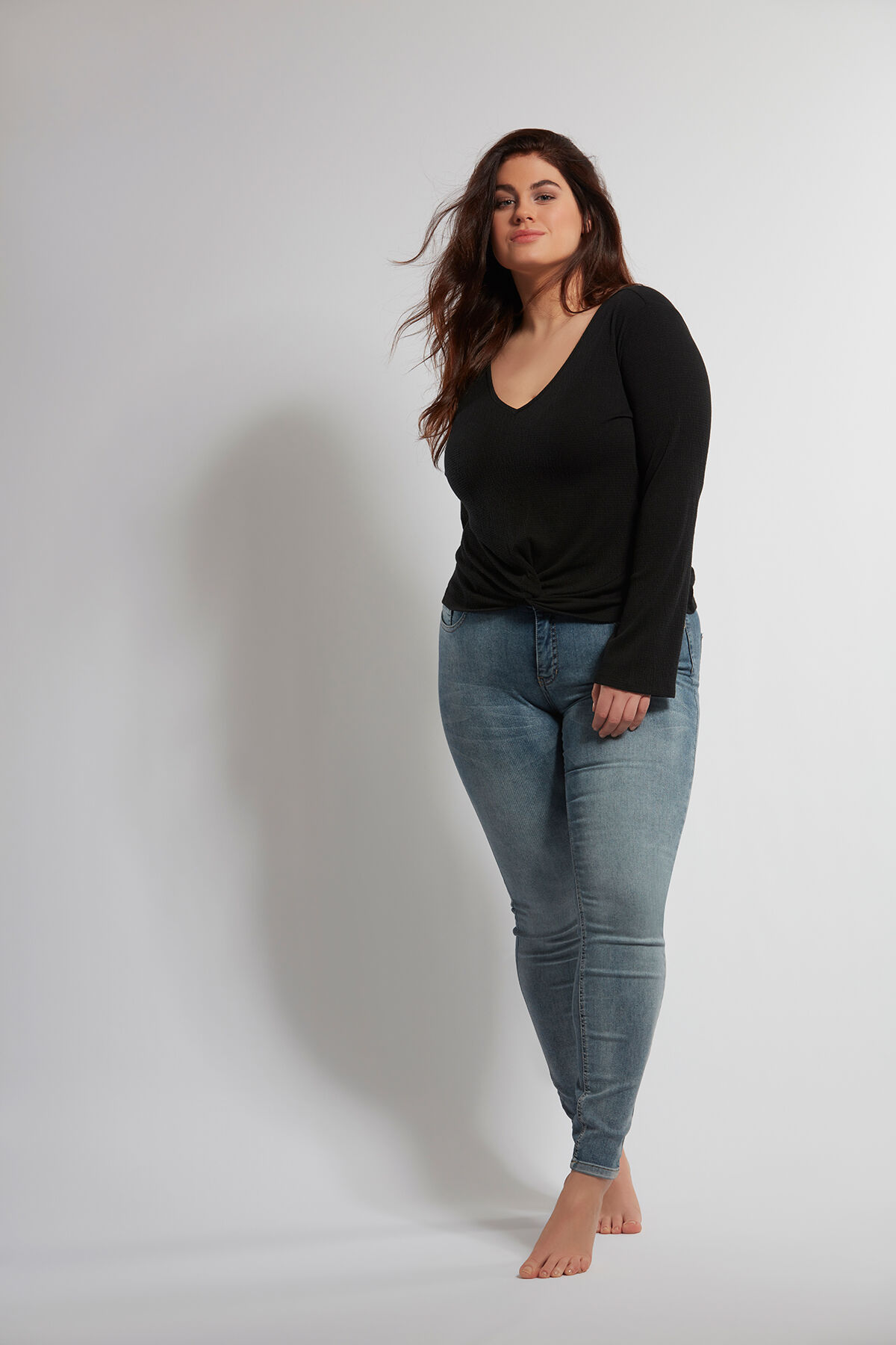 Strick-Shirt mit Knoten-Detail image number 3