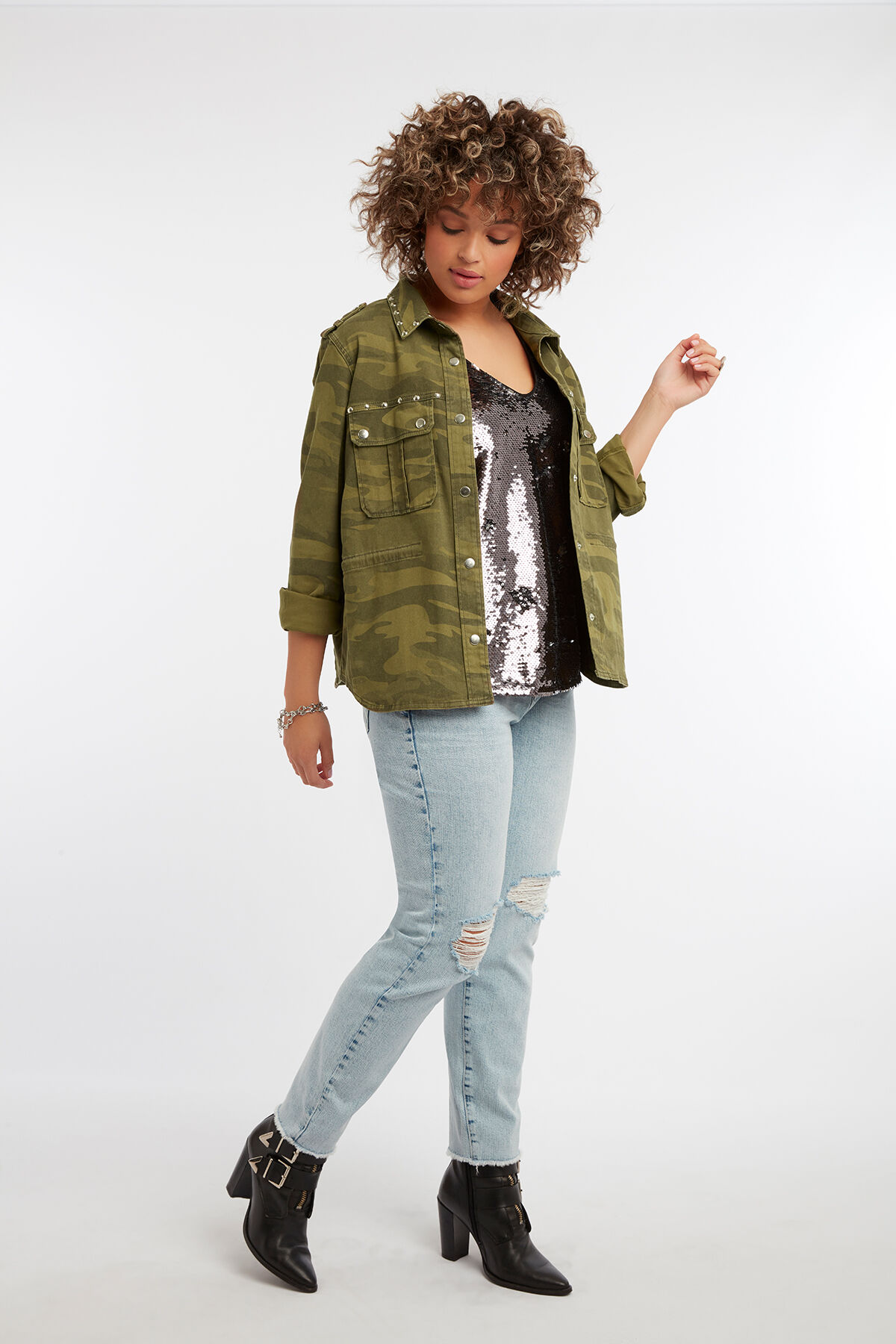 Enganliegende IRIS-Jeans mit Used Look image number 6