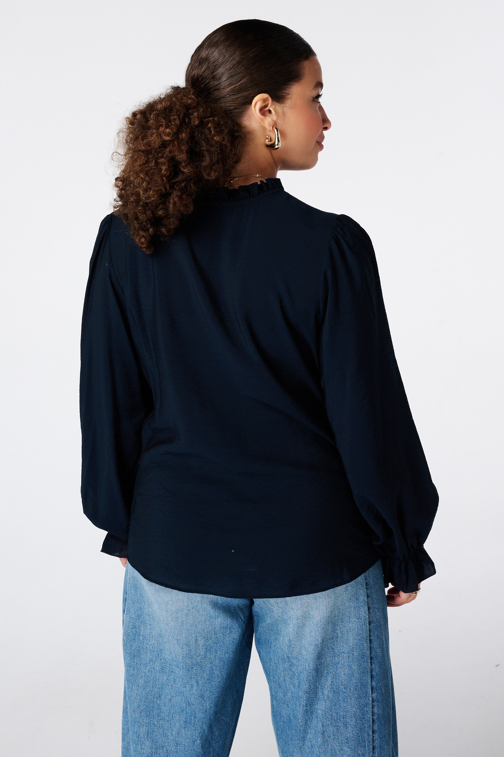 Bluse mit Volants image number 3