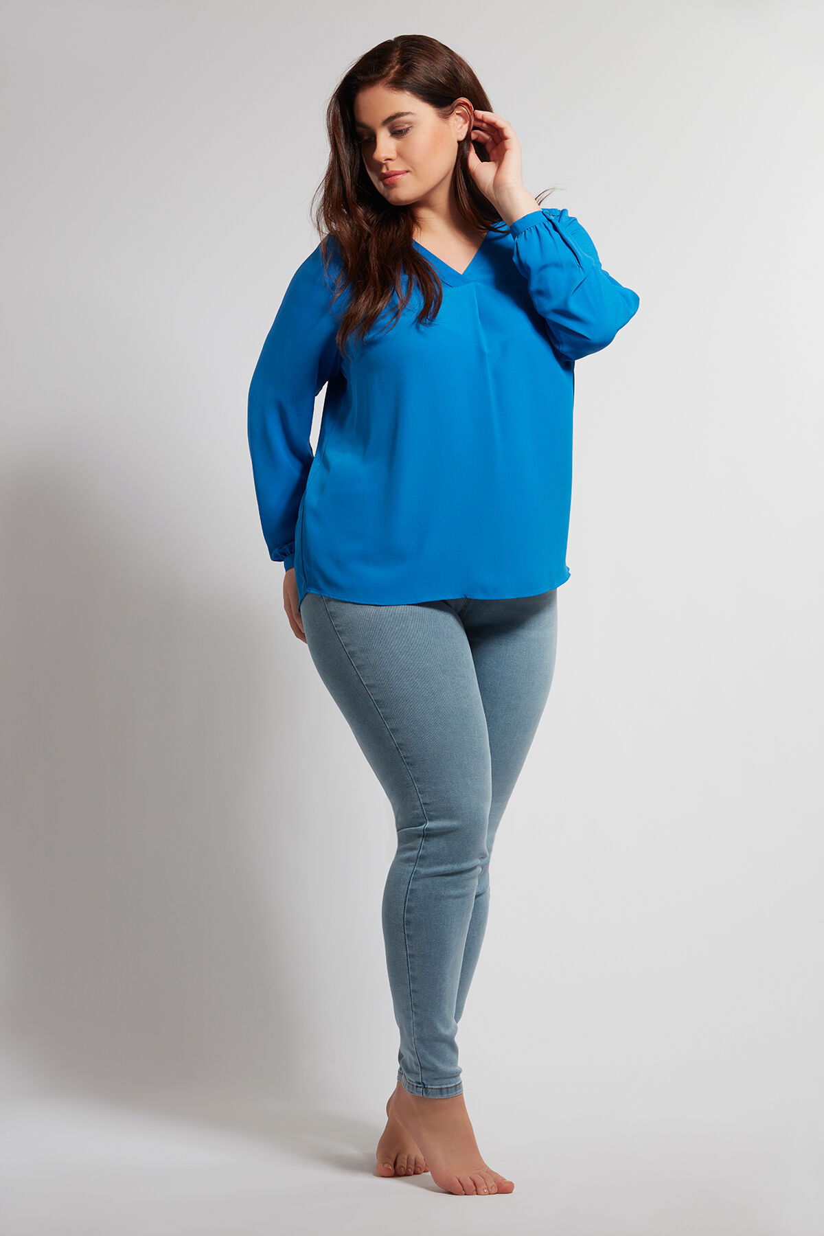 Einfarbige Bluse  image number 4