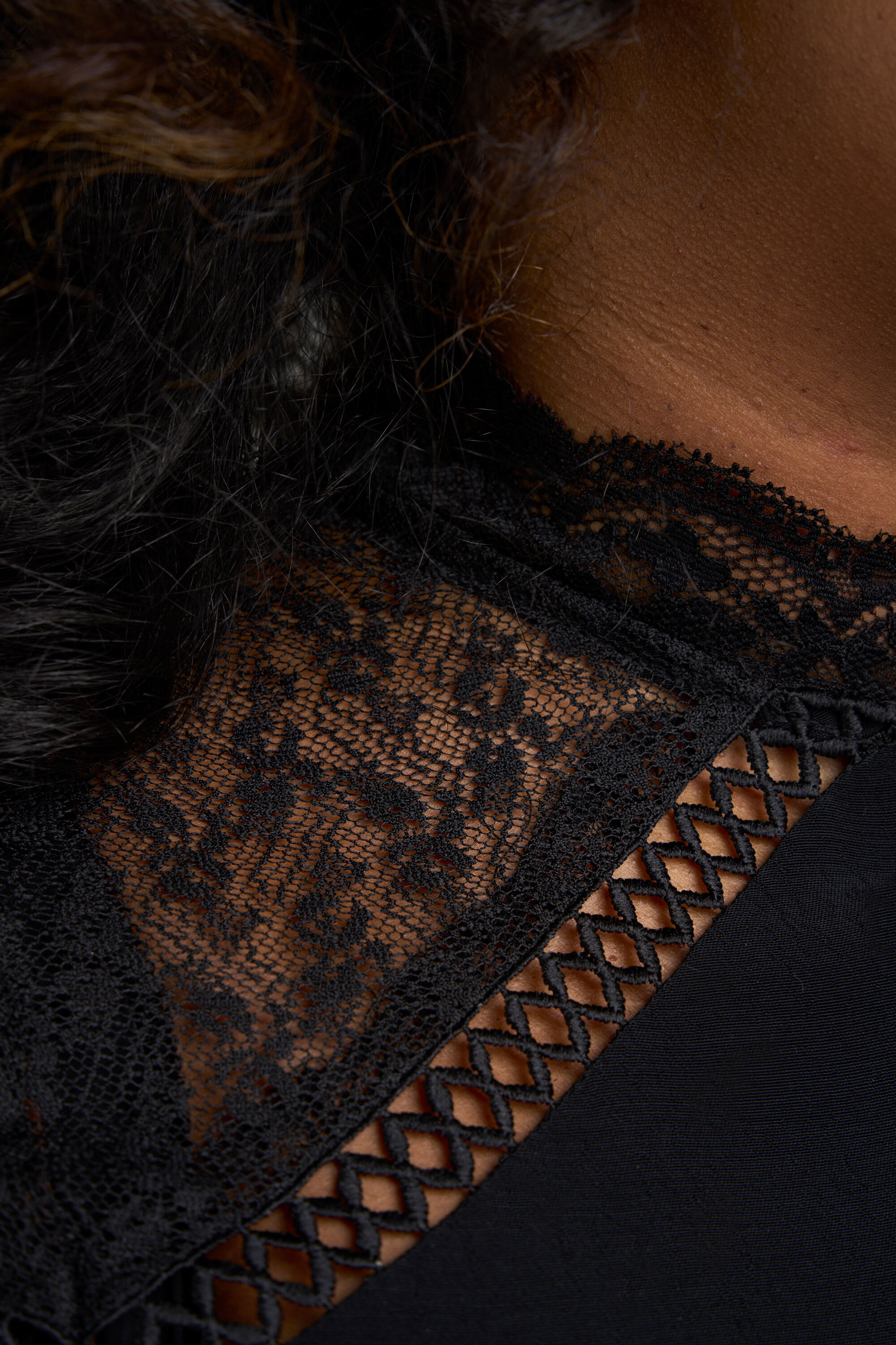 Spitzen-Bluse image number 4