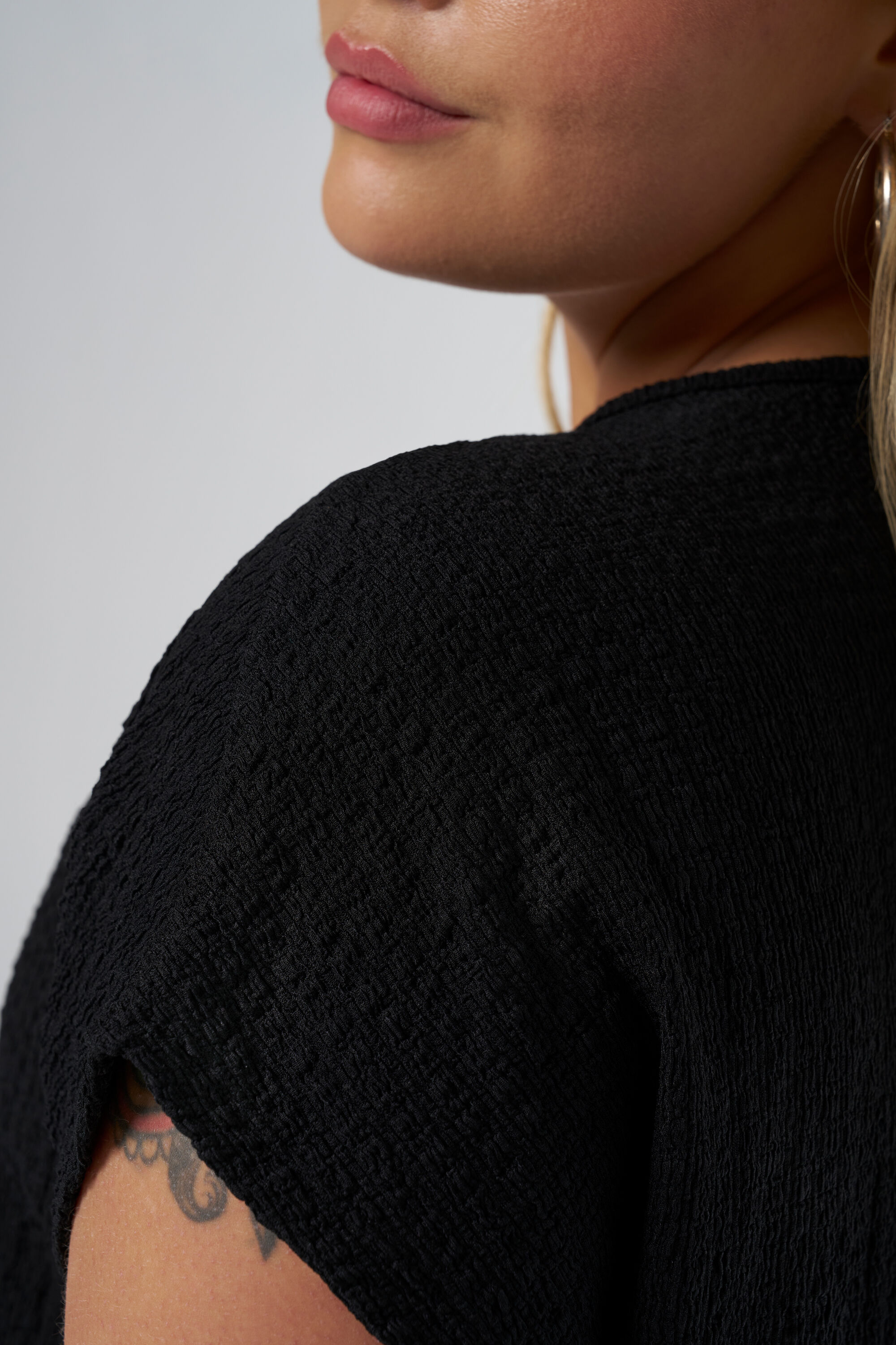 Top mit strukturiertem Stoff  image number 4