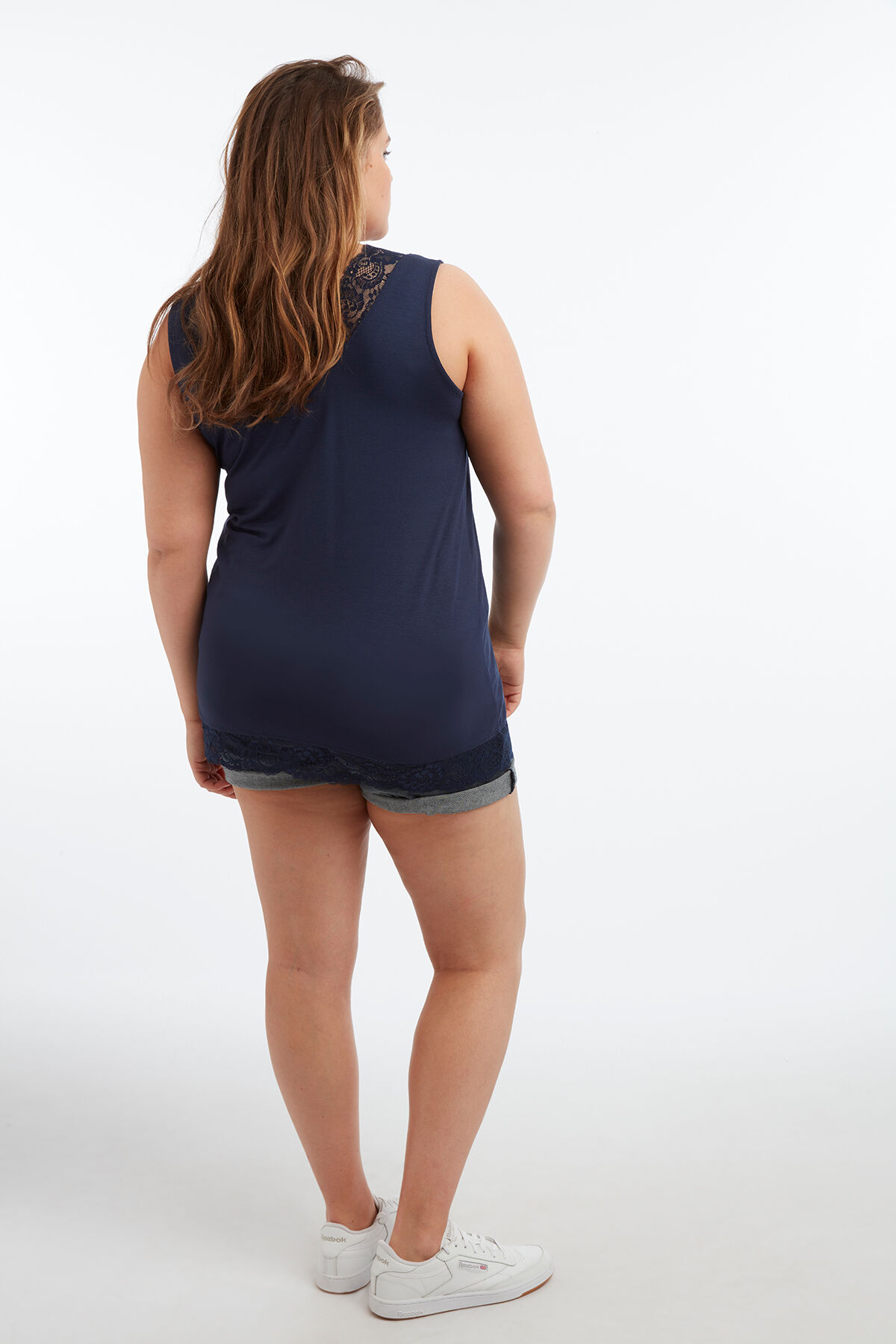 &Auml;rmelloses Top mit Spitze image number 4