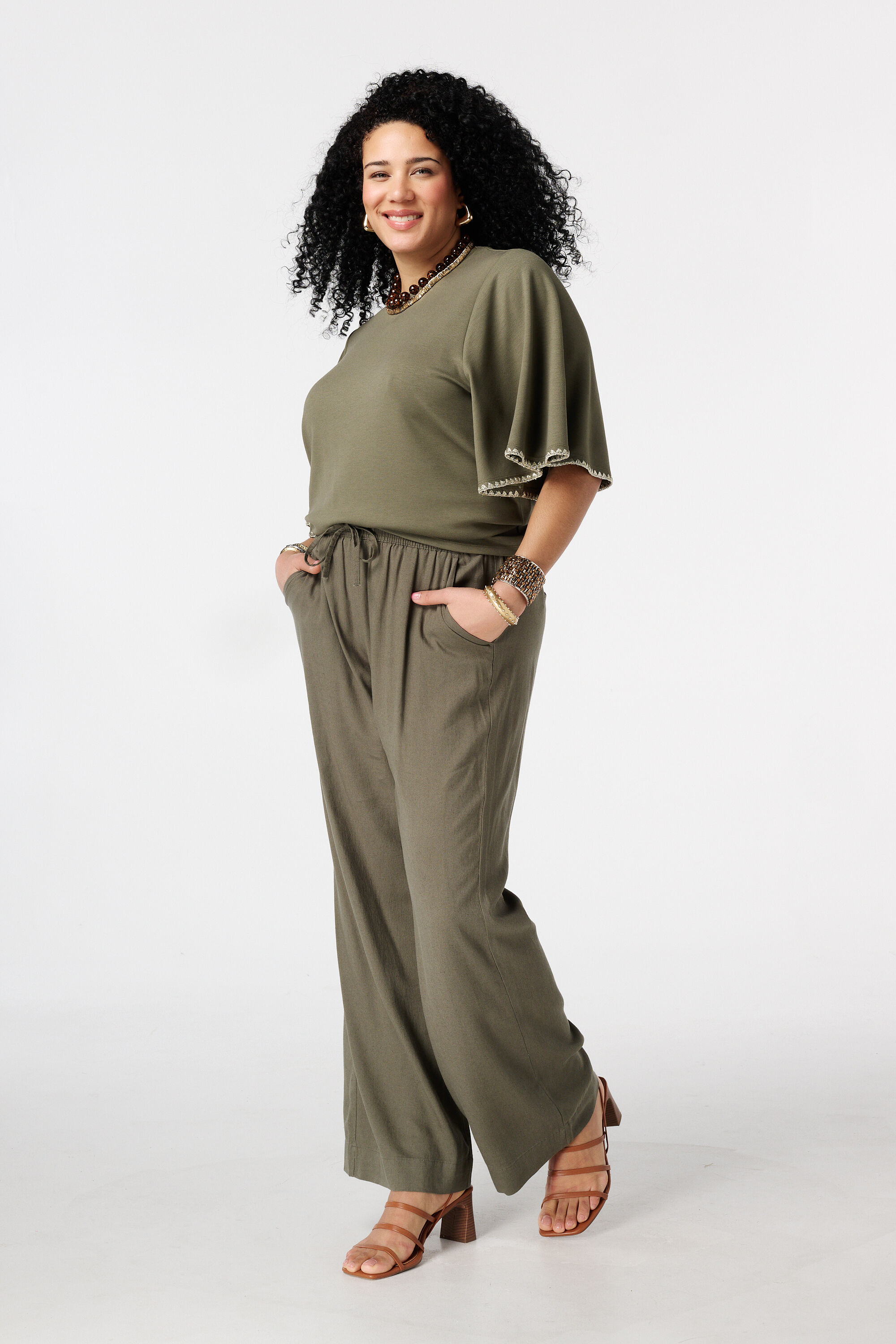 T-Shirt mit Schmetterlings&auml;rmeln image number 5