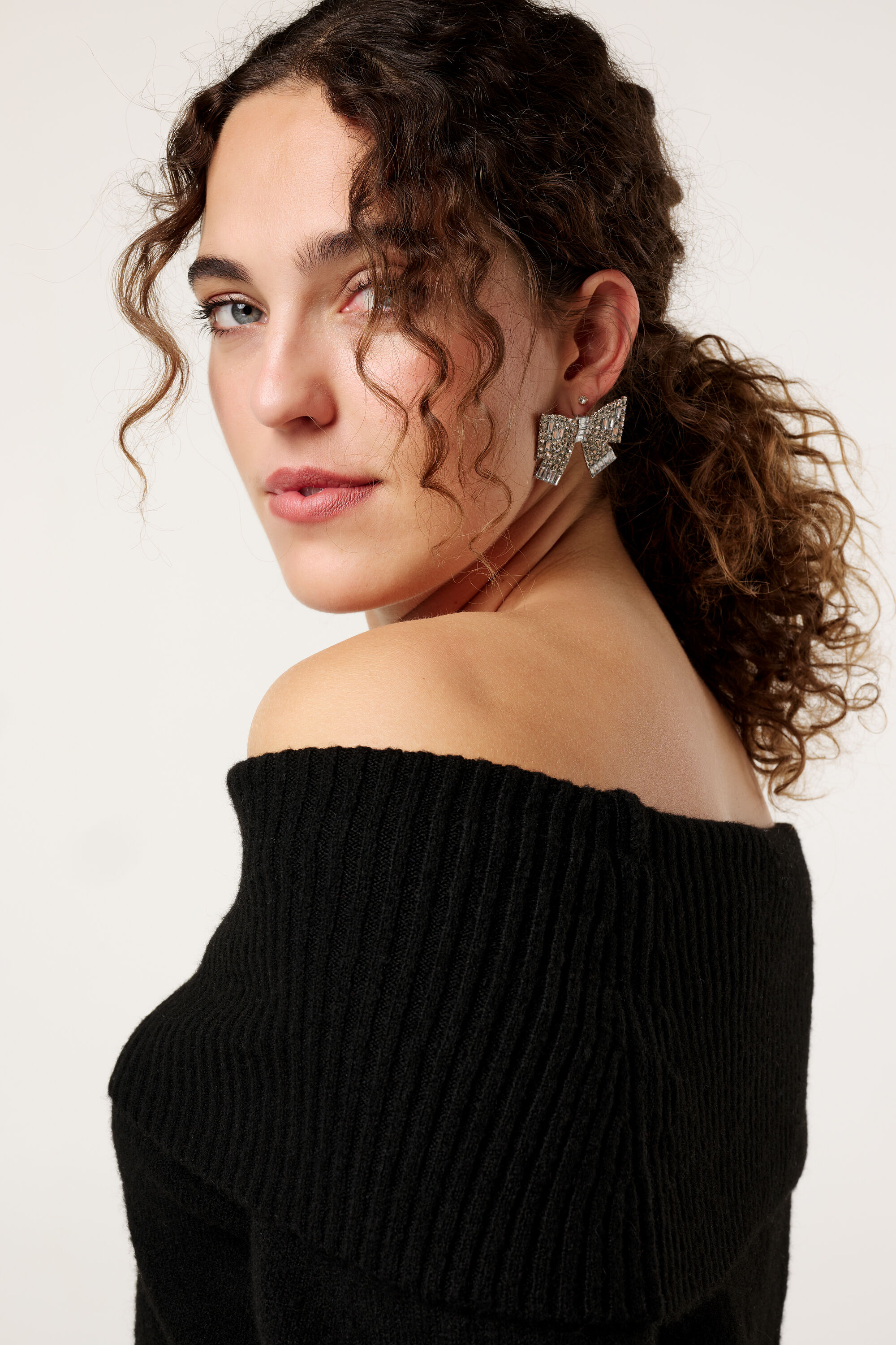 Schulterfreier Strickpullover image number 4