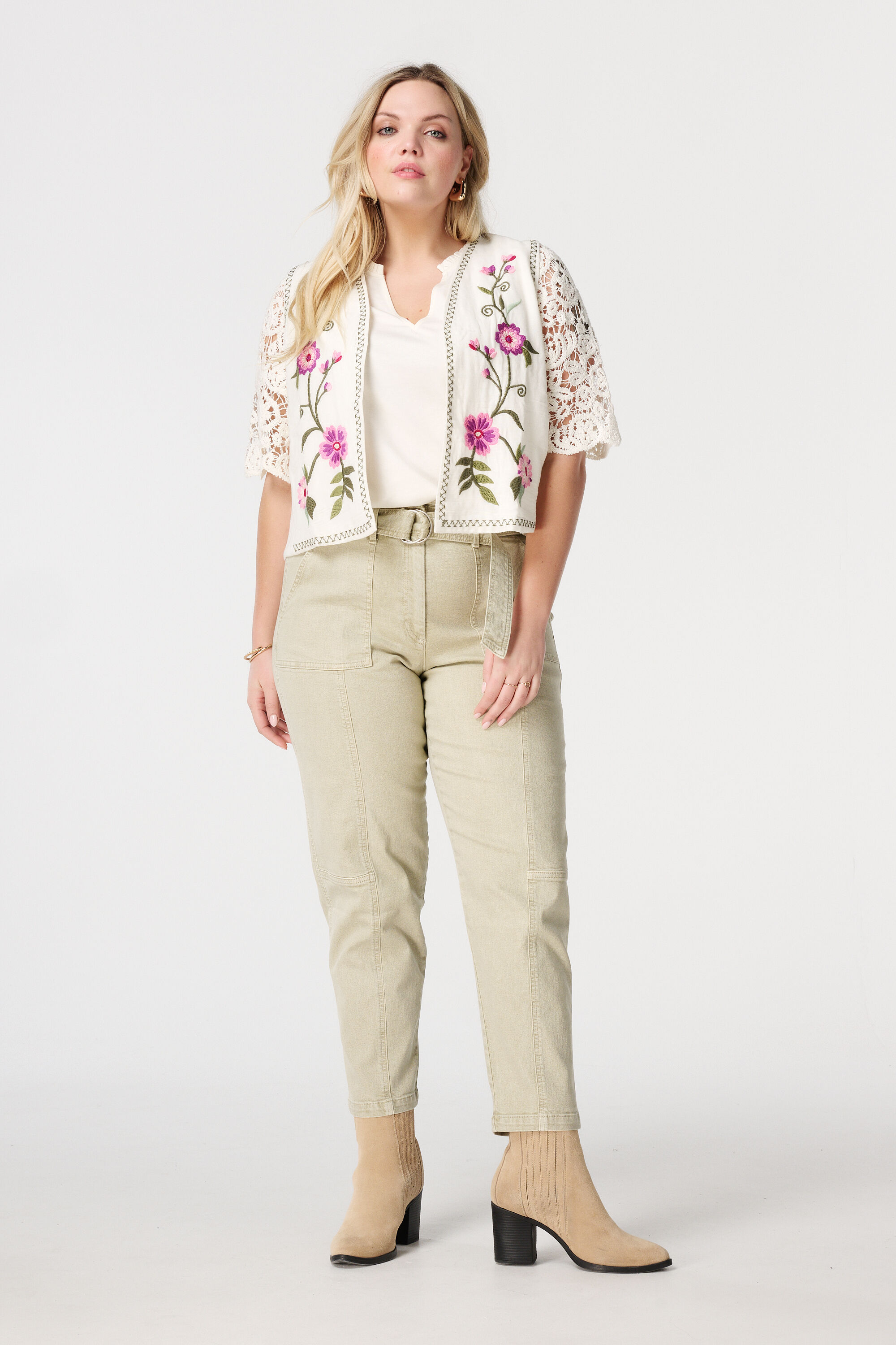 Weste mit Stickerei  image number 5