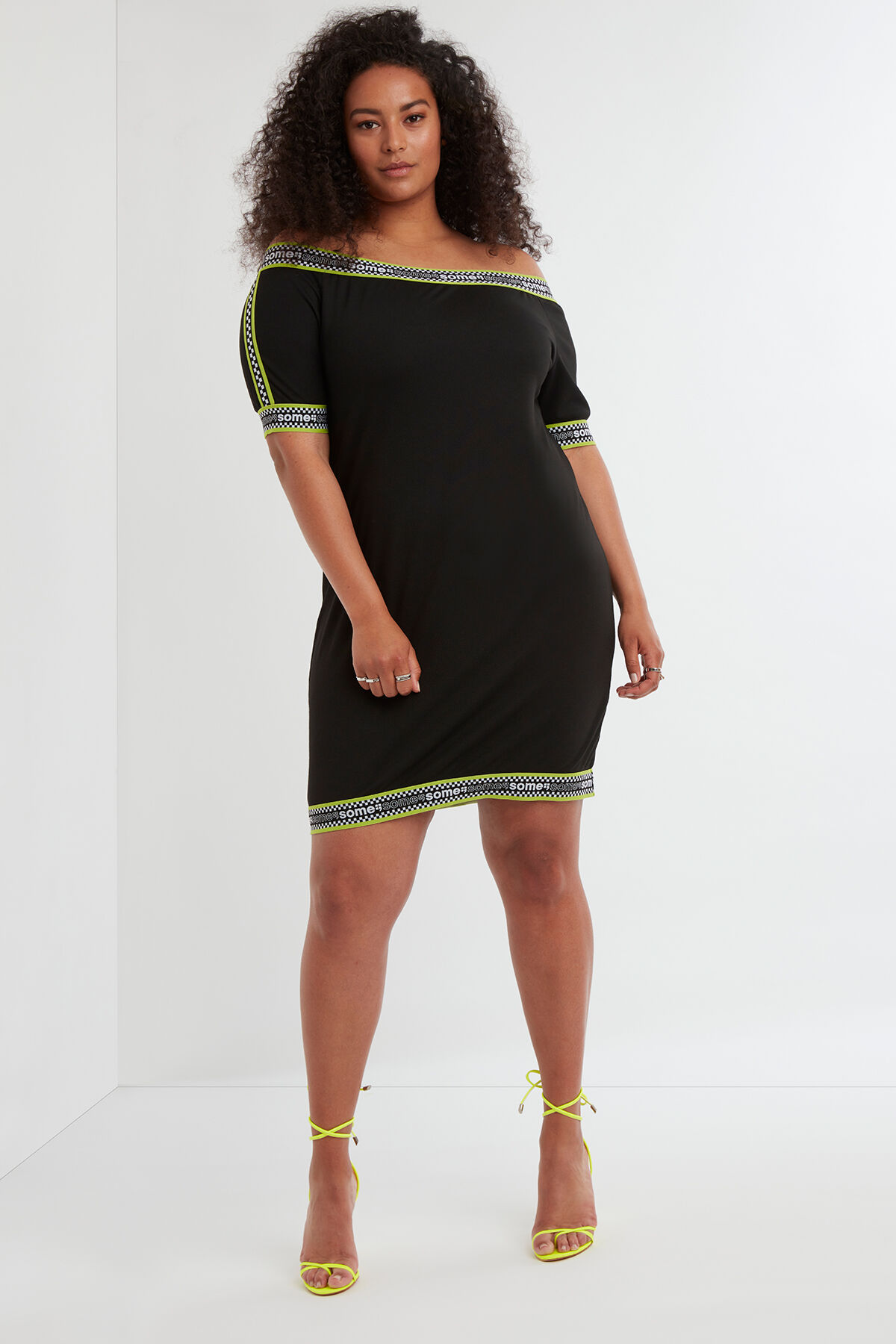 Bodycon-Kleid mit Logo-Print image number 6