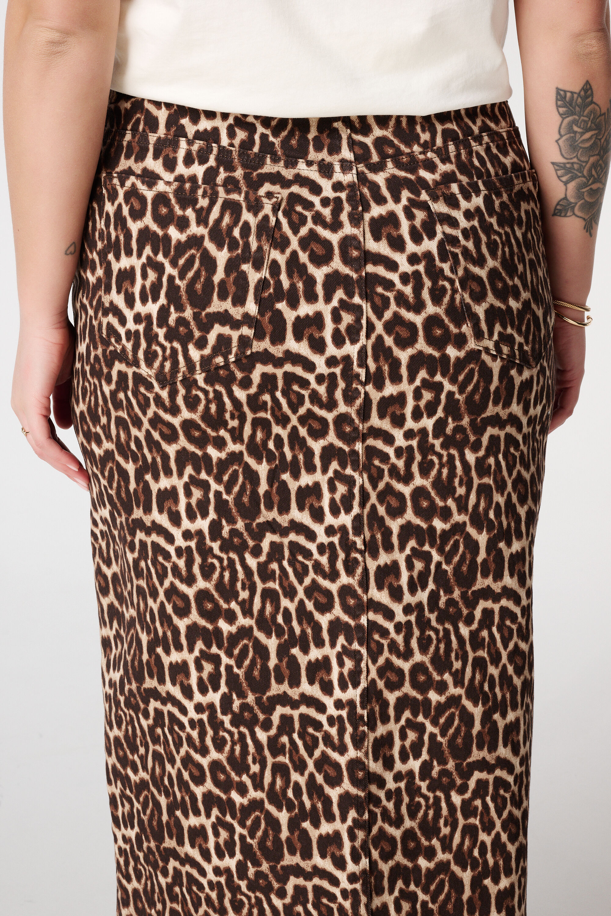 Bleistiftrock mit Leopard-Print  image number 4