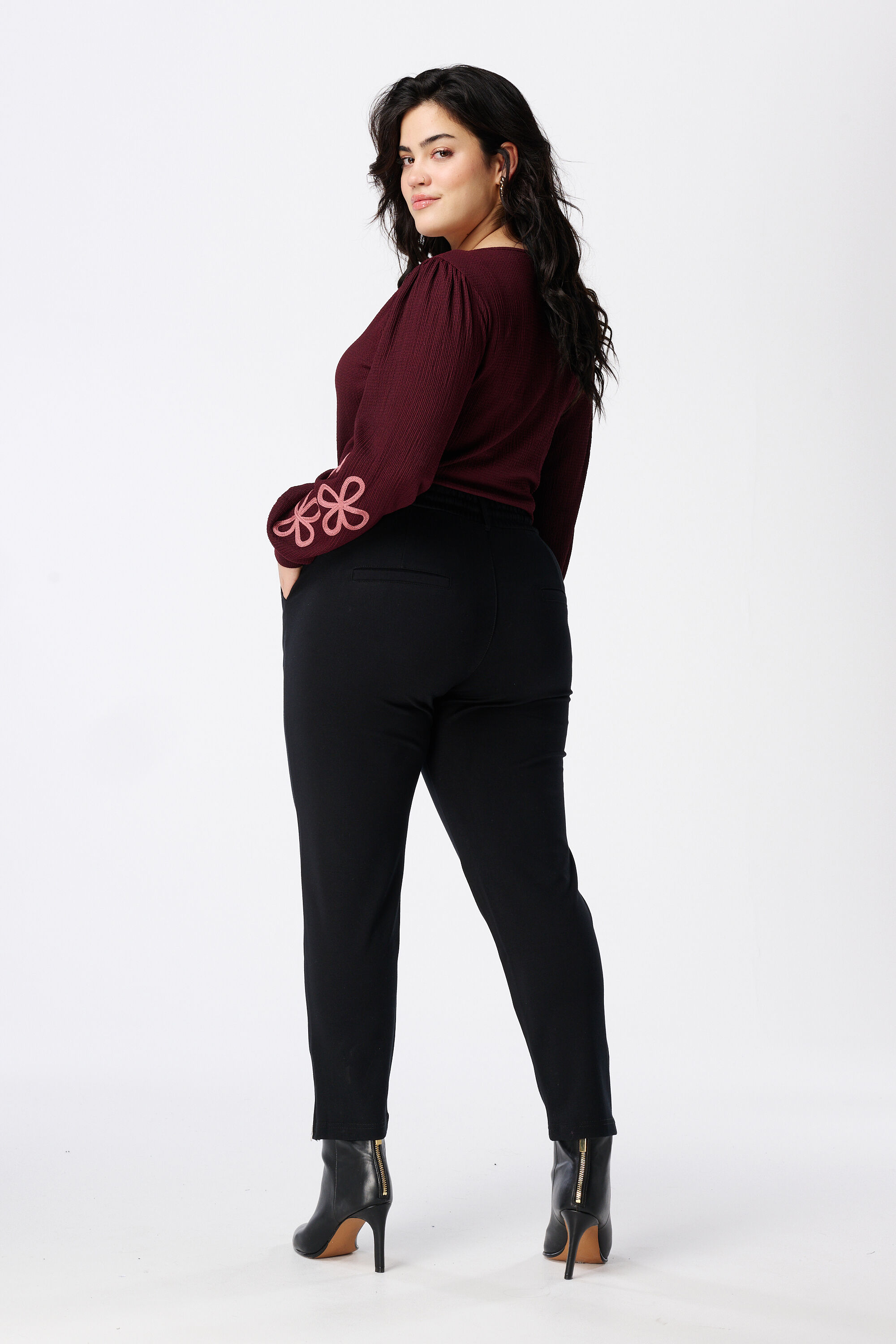 Hose mit Kordelzug image number 3